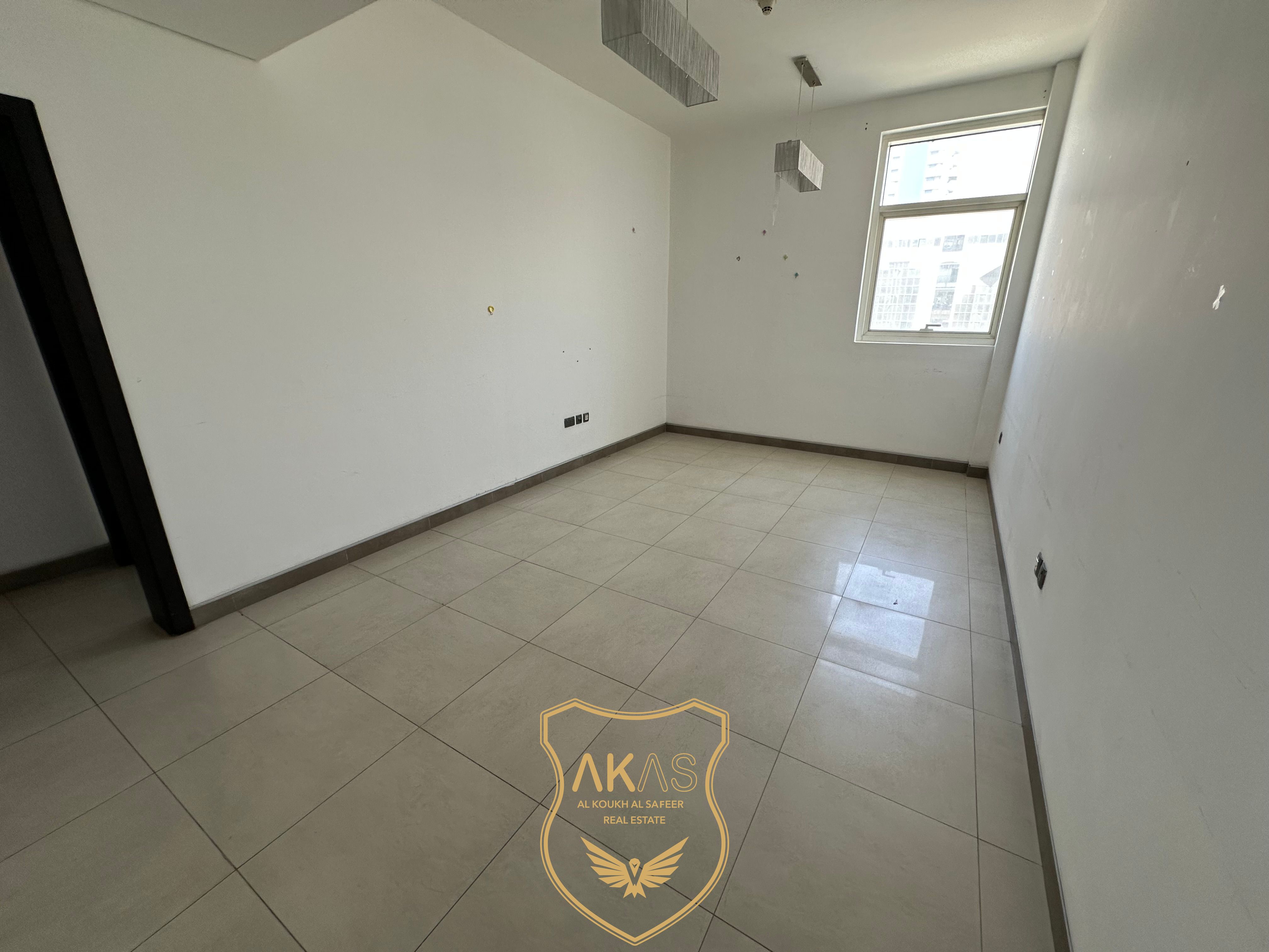 Luxury 2BHK with Free Parking, Gym & Pool | Near Rolla Bus Terminal