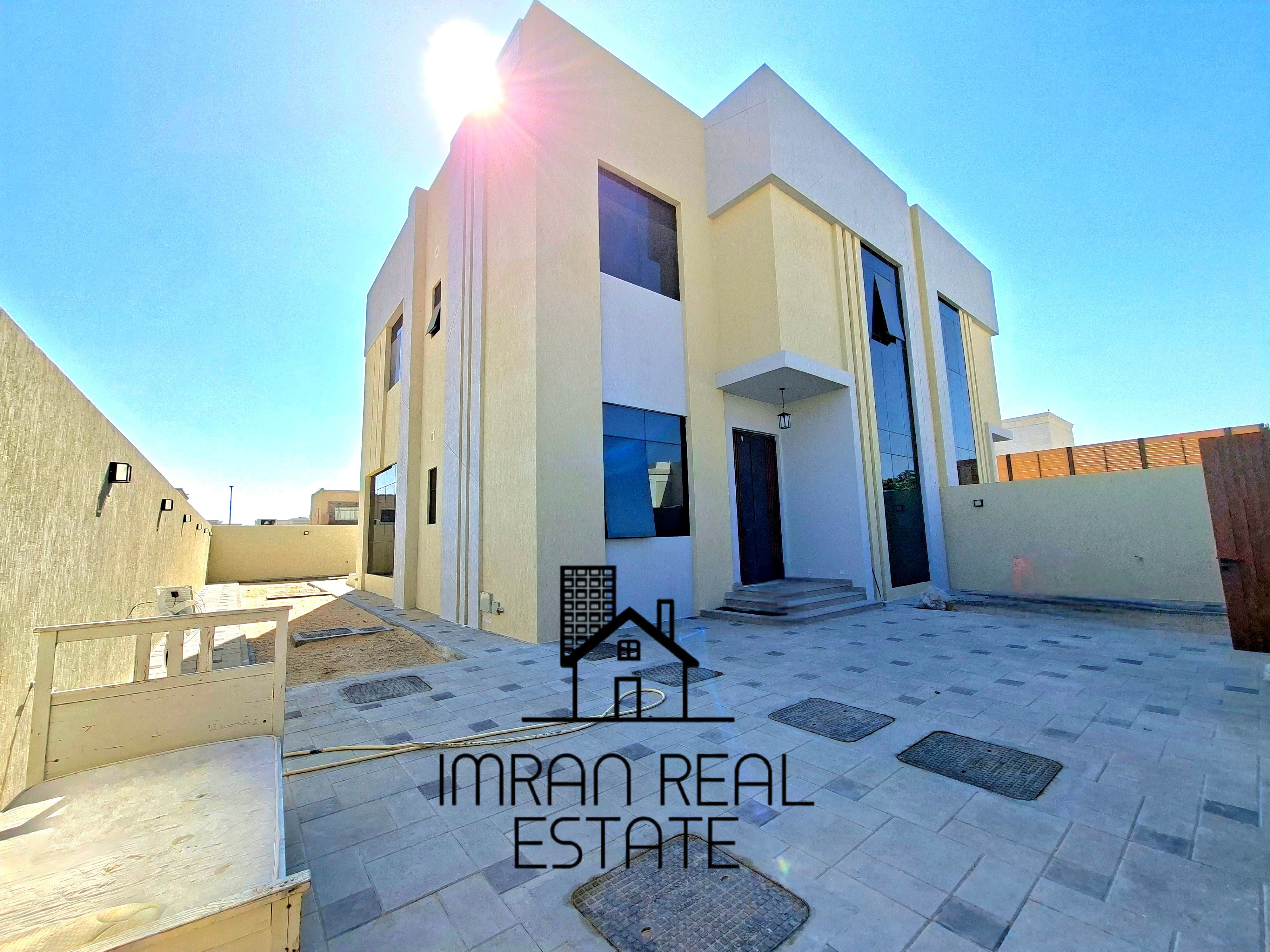 Brand New 5BR Villa Modern ready to move