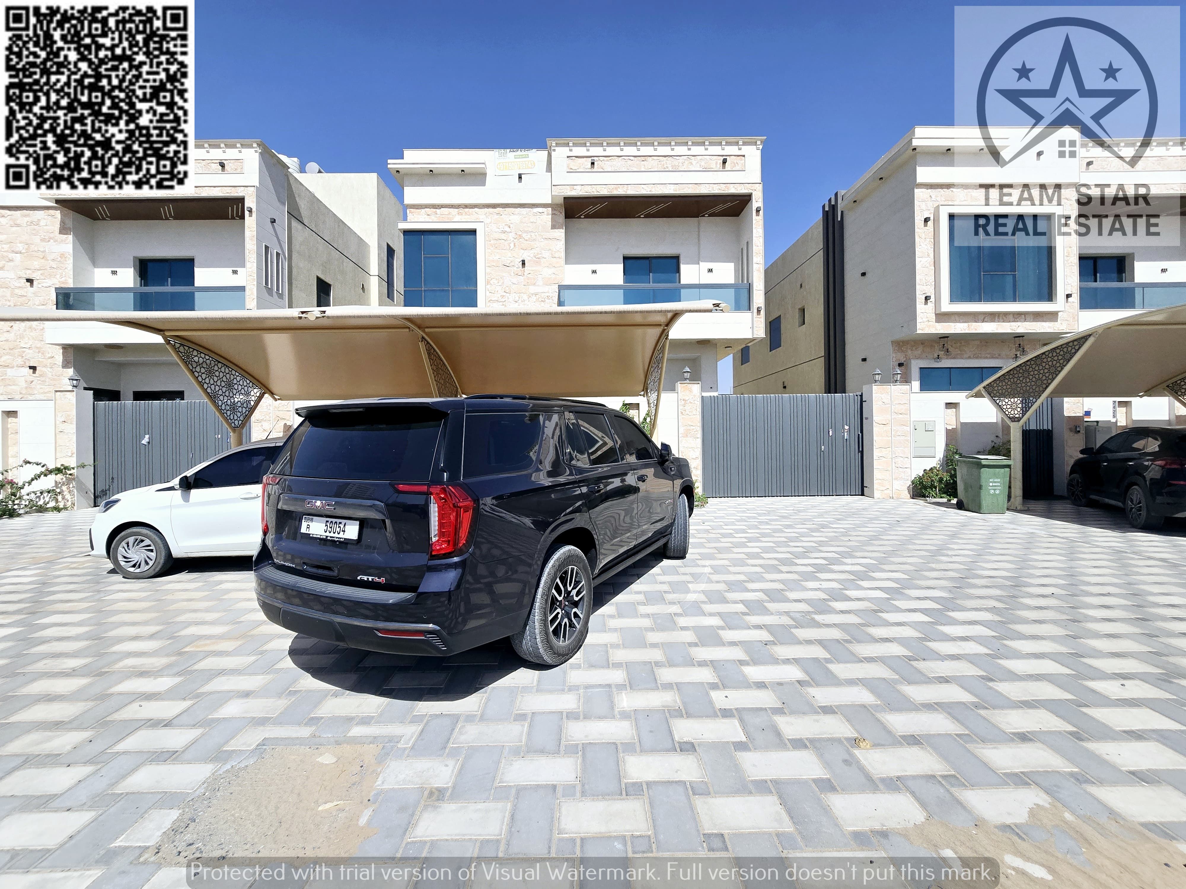 Large villa in a quiet area, close to all services and a mosque.
