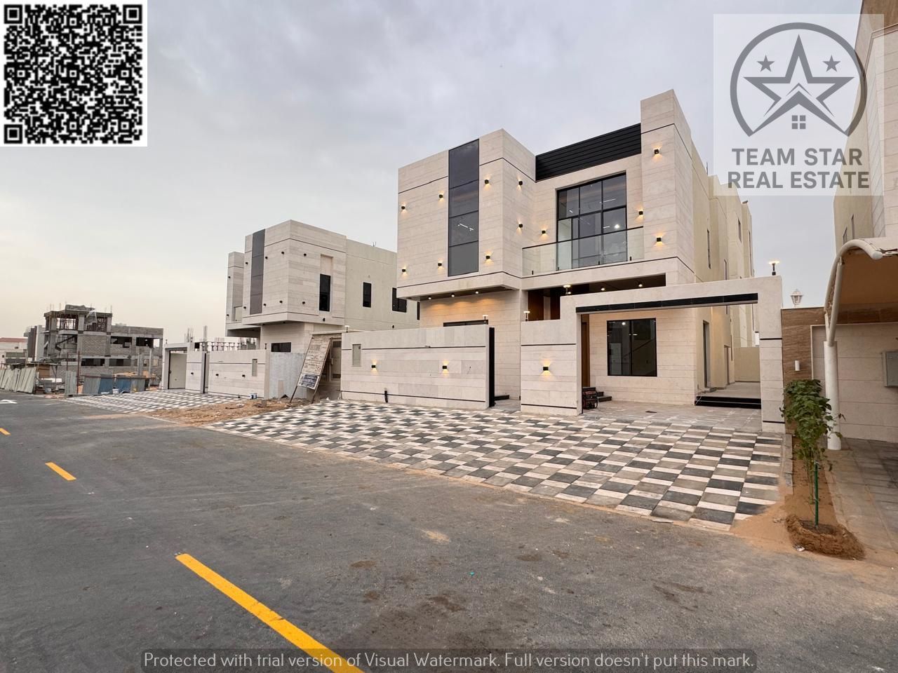 High-end villa, first occupancy, spacious rooms with wardrobes