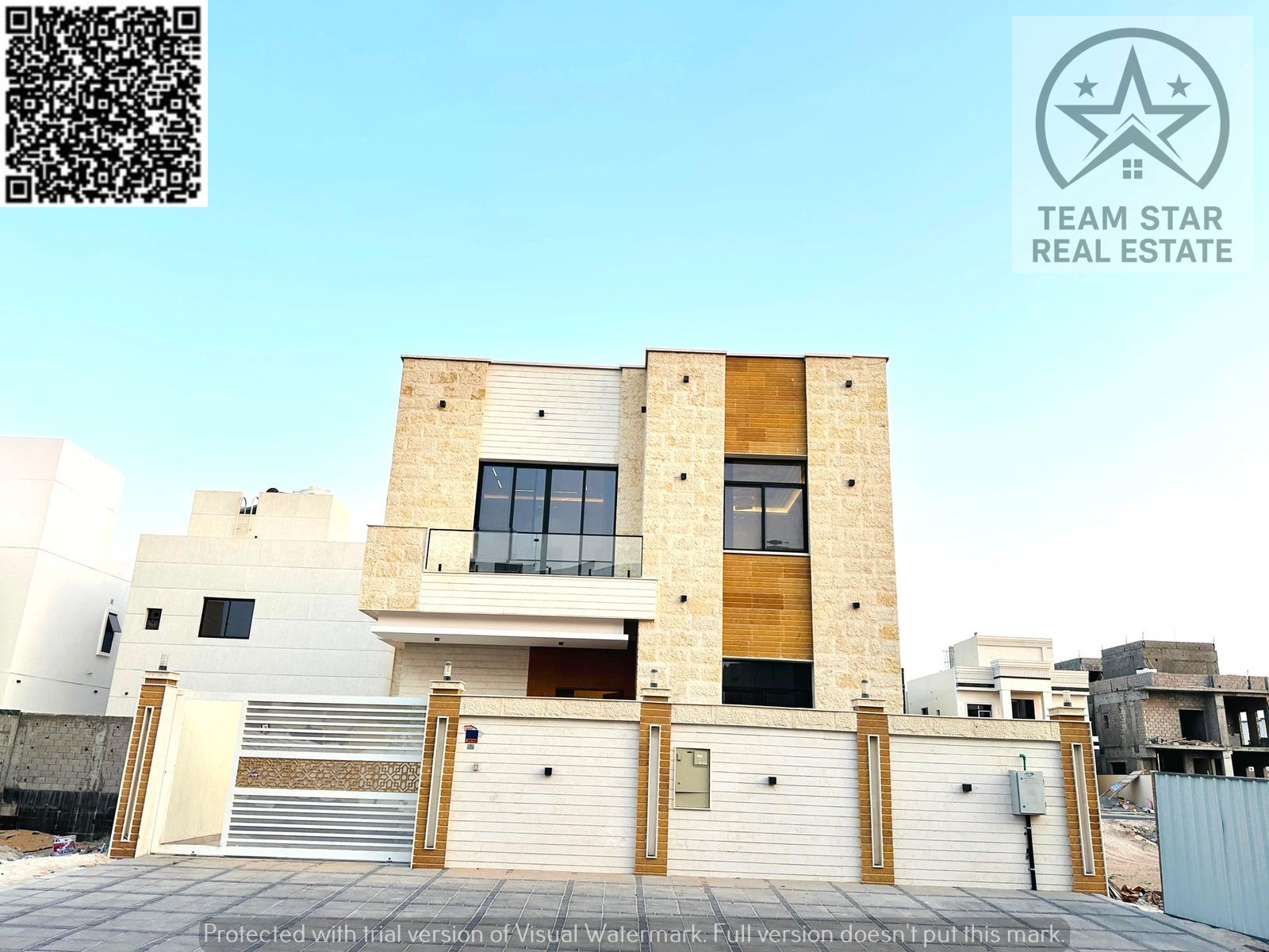 High-end villa, first occupancy, spacious rooms with wardrobes