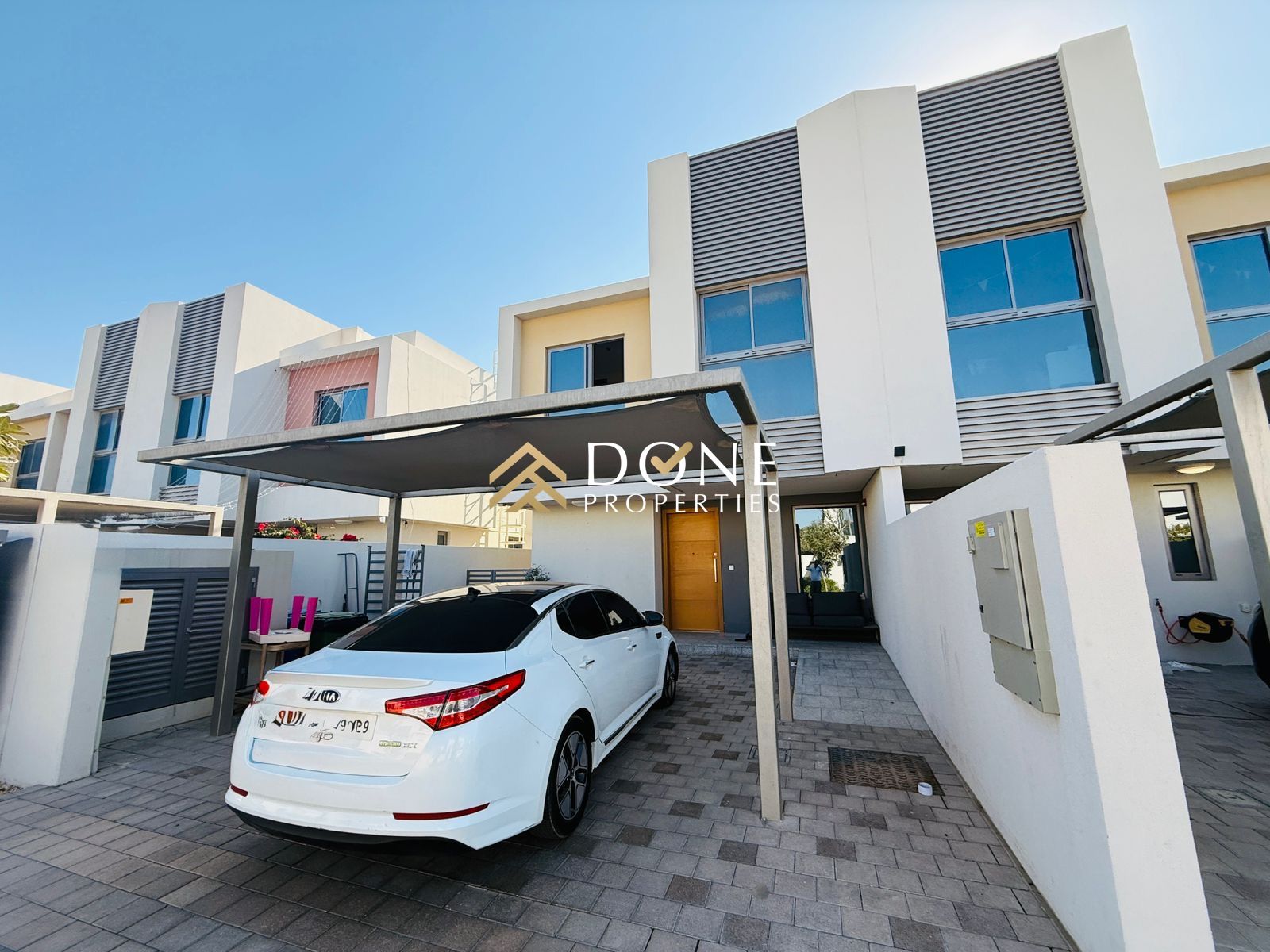 Hot offer luxury villa with Maid room majlis waderobe balcony master bedroom parking 135k