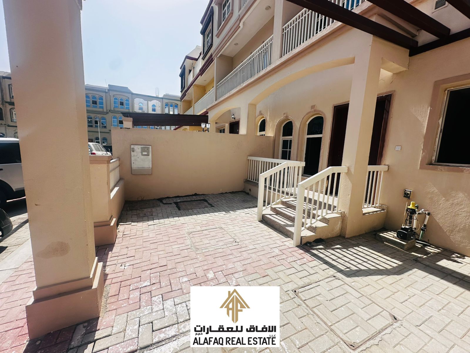 Uptown Townhouse | Ready to Move In - Parking - Landscapeable Outdoor Spaces (Garden)