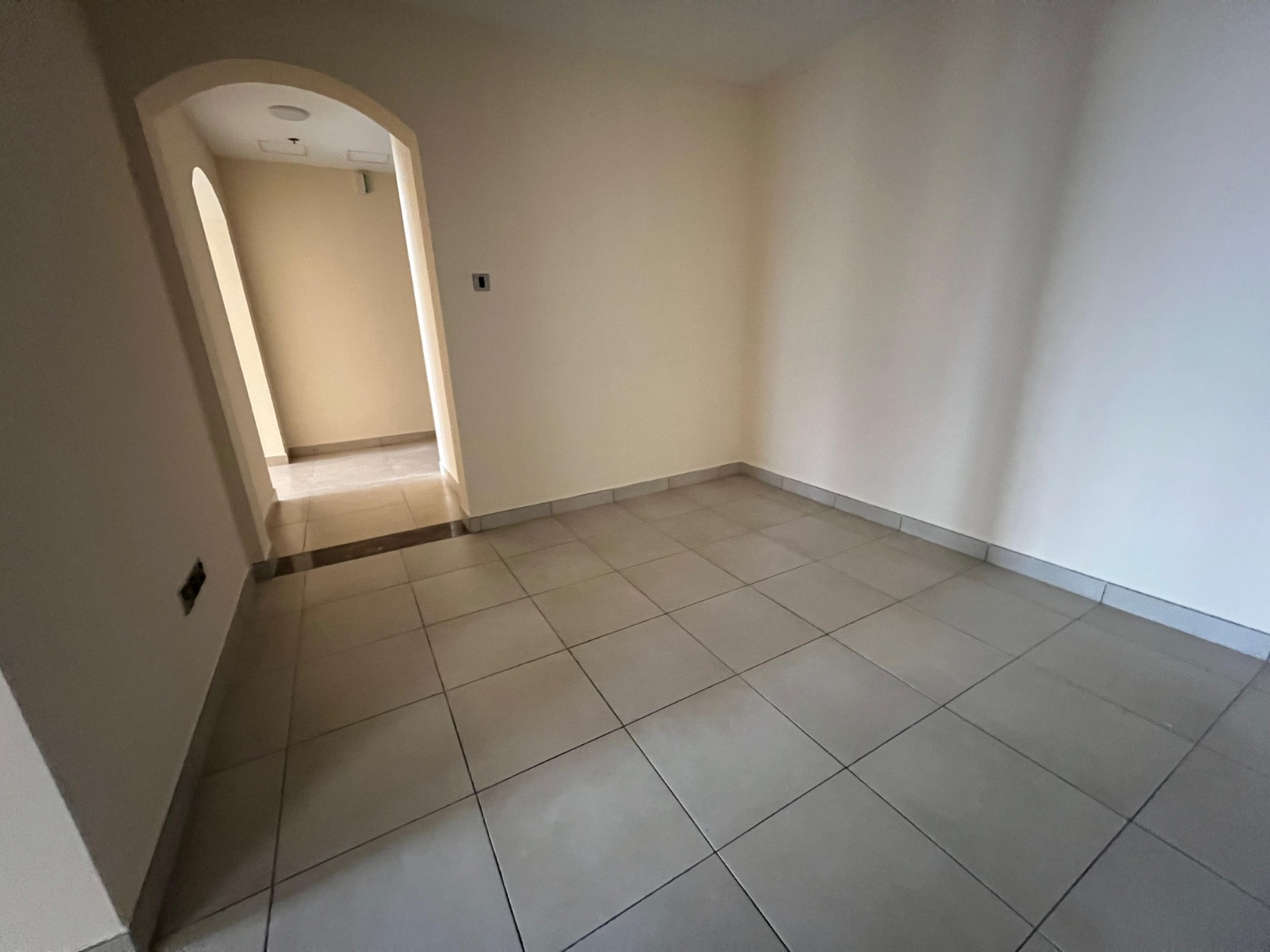 2BHK in Al Khan with back view, maid’s master room, free parking, gym & pool, 4 payments, rent AED 70,000, 5% security cheque.