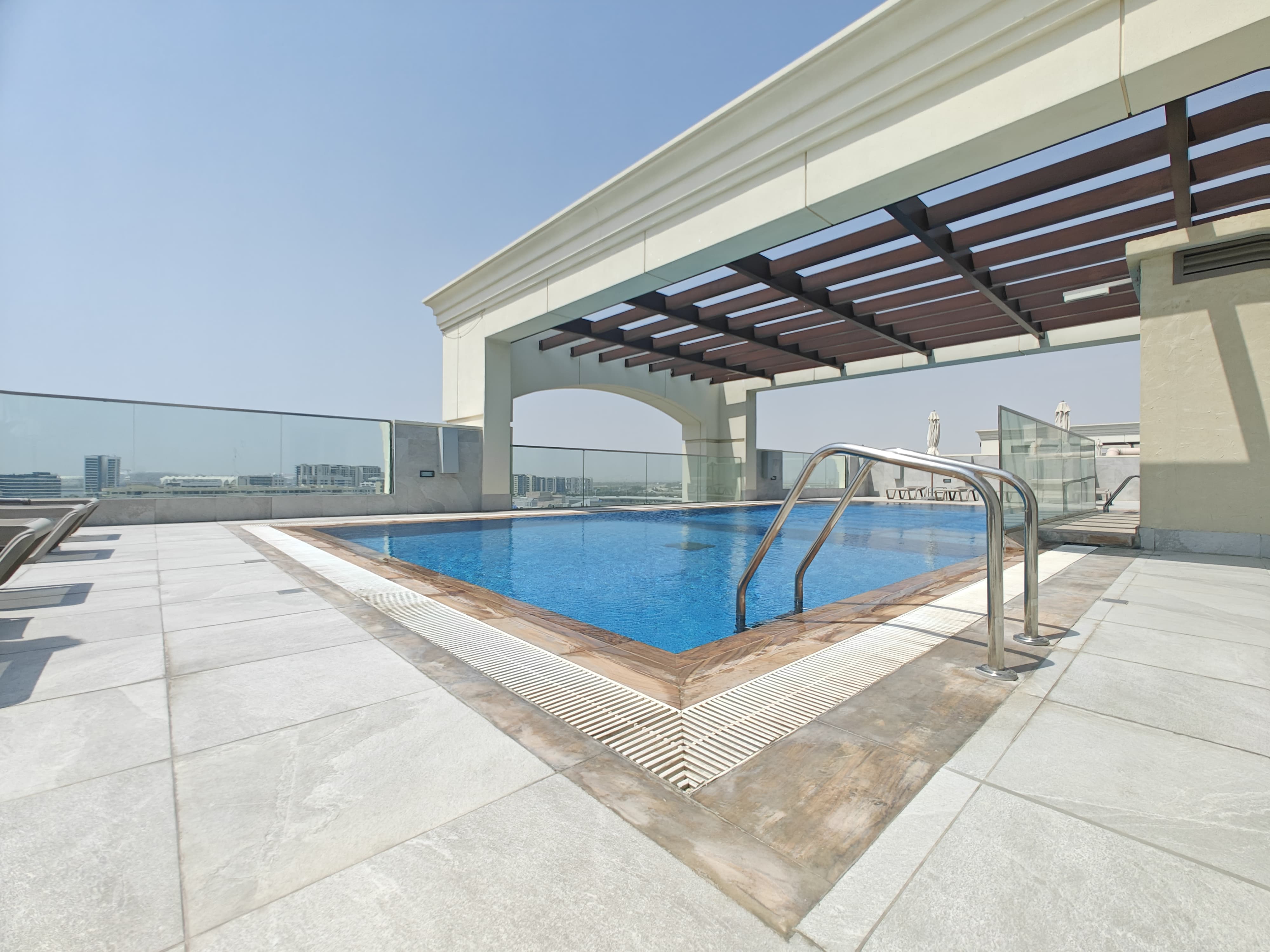 SPACIOUS 1 BED | 4 PAYMENTS | GYM POOL | NO PARKING