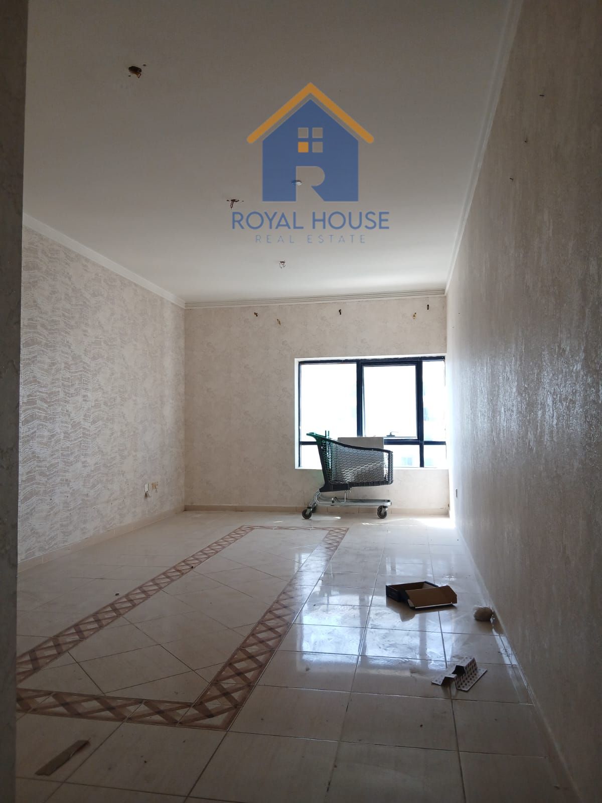 Two bedroomsandalivingroom,sharedaircondition