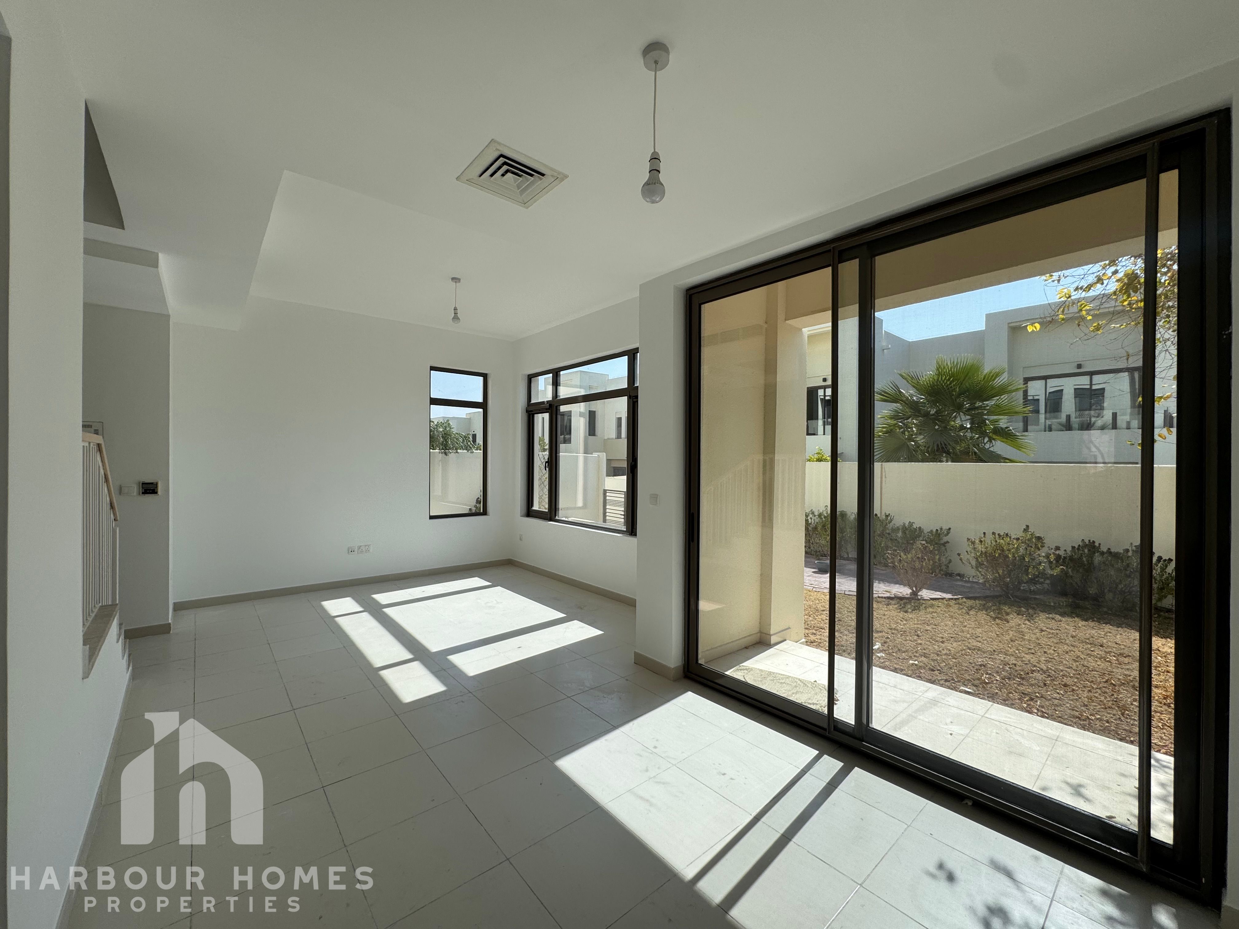LARGE SIZE | 4BR + MAID ROOM | VACANT SPACIOUS VILLA