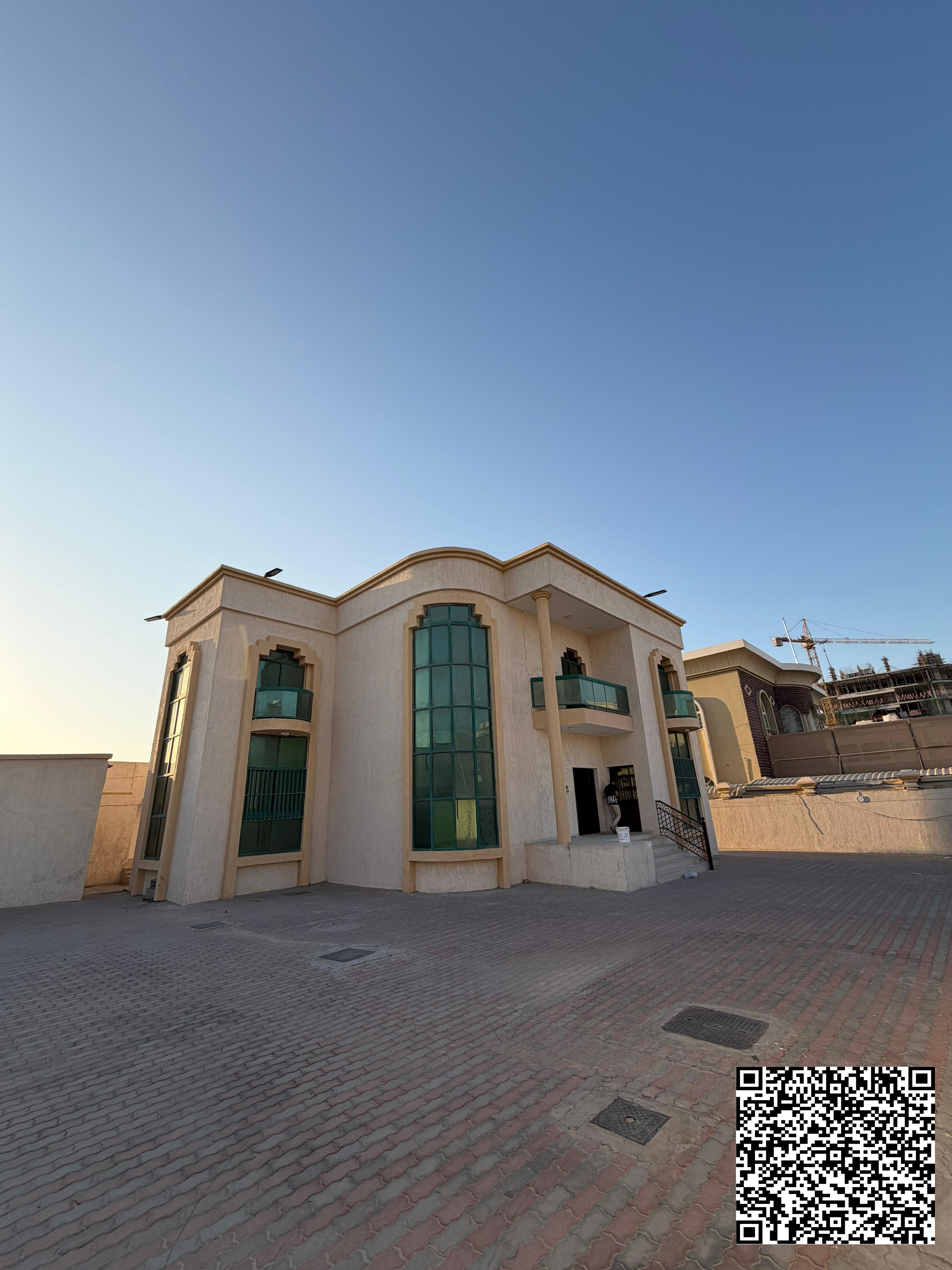 Commercial villa – 10,000 sq. ft. on Makkah Street, Al Rawda area.
