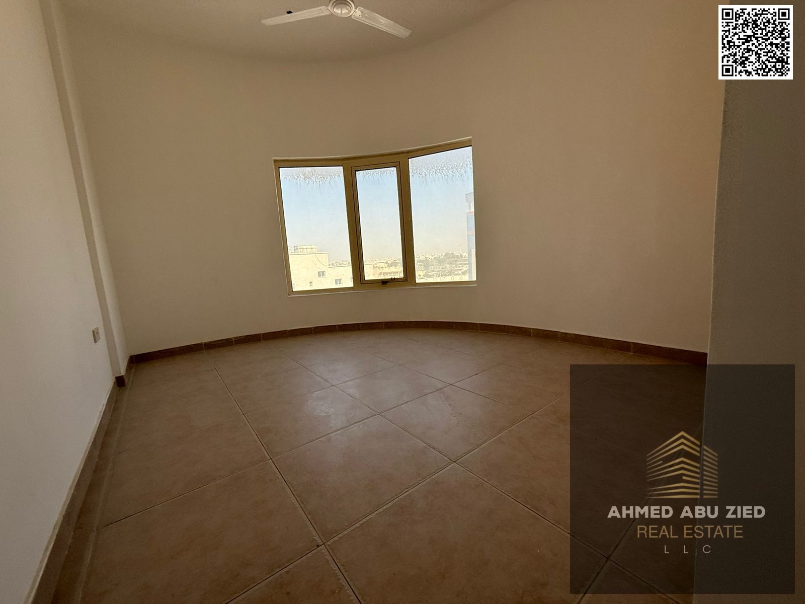 Upscale, spacious, and luxurious two-bedroom apartment with a large living room, a large kitchen, three bathrooms, split air conditioning, a balcony w