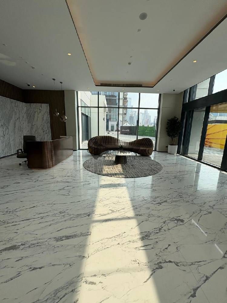Brand new | Spacious unit | Park View