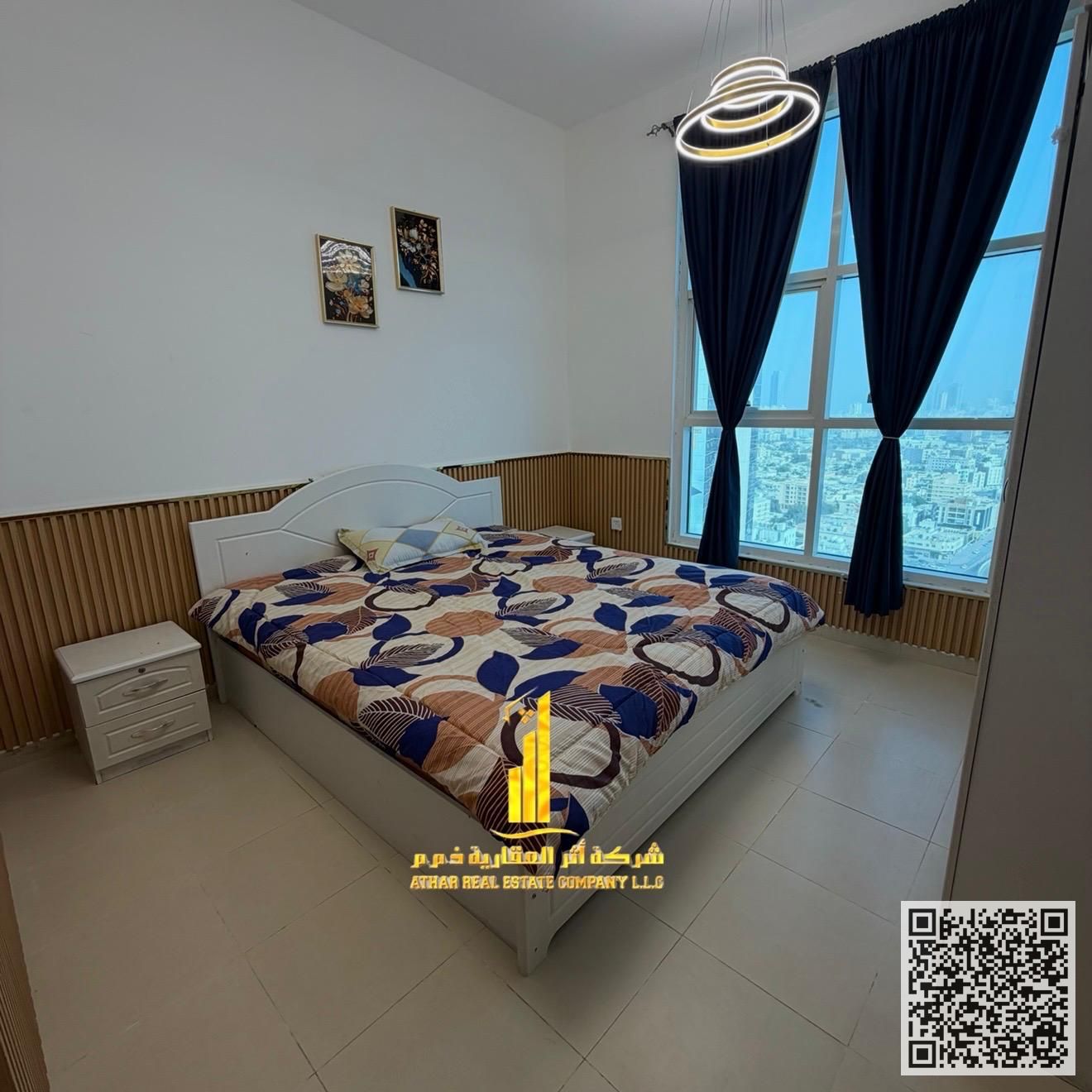Fully furnished two-bedroom apartment with a hall, with open view balcony, including all services, with private parking.