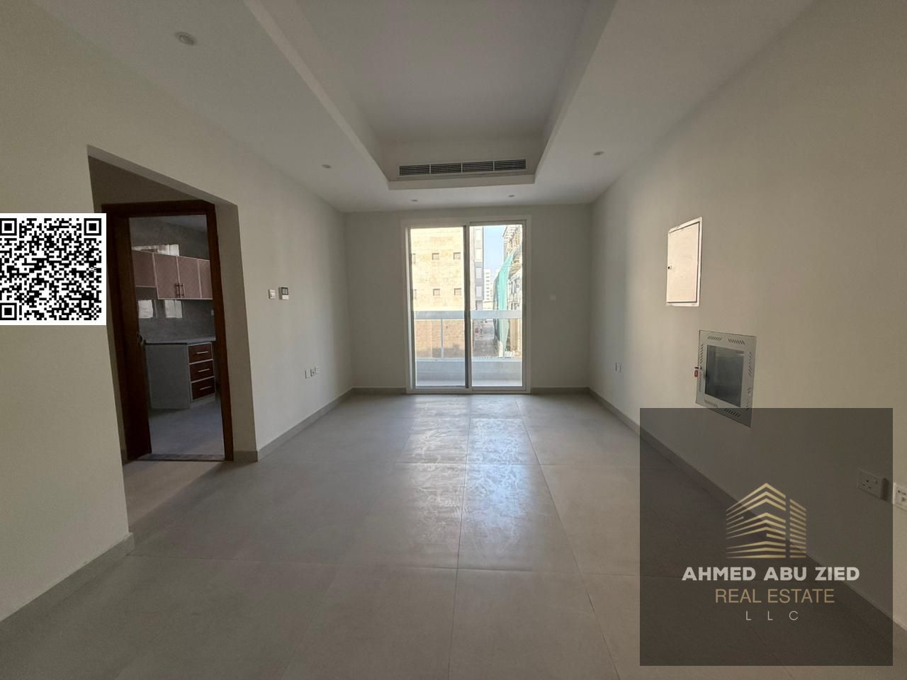 First occupancy, stylish apartment consisting of a master bedroom, spacious living room, top-of-the-line kitchen, 2 bathrooms, full maintenance includ