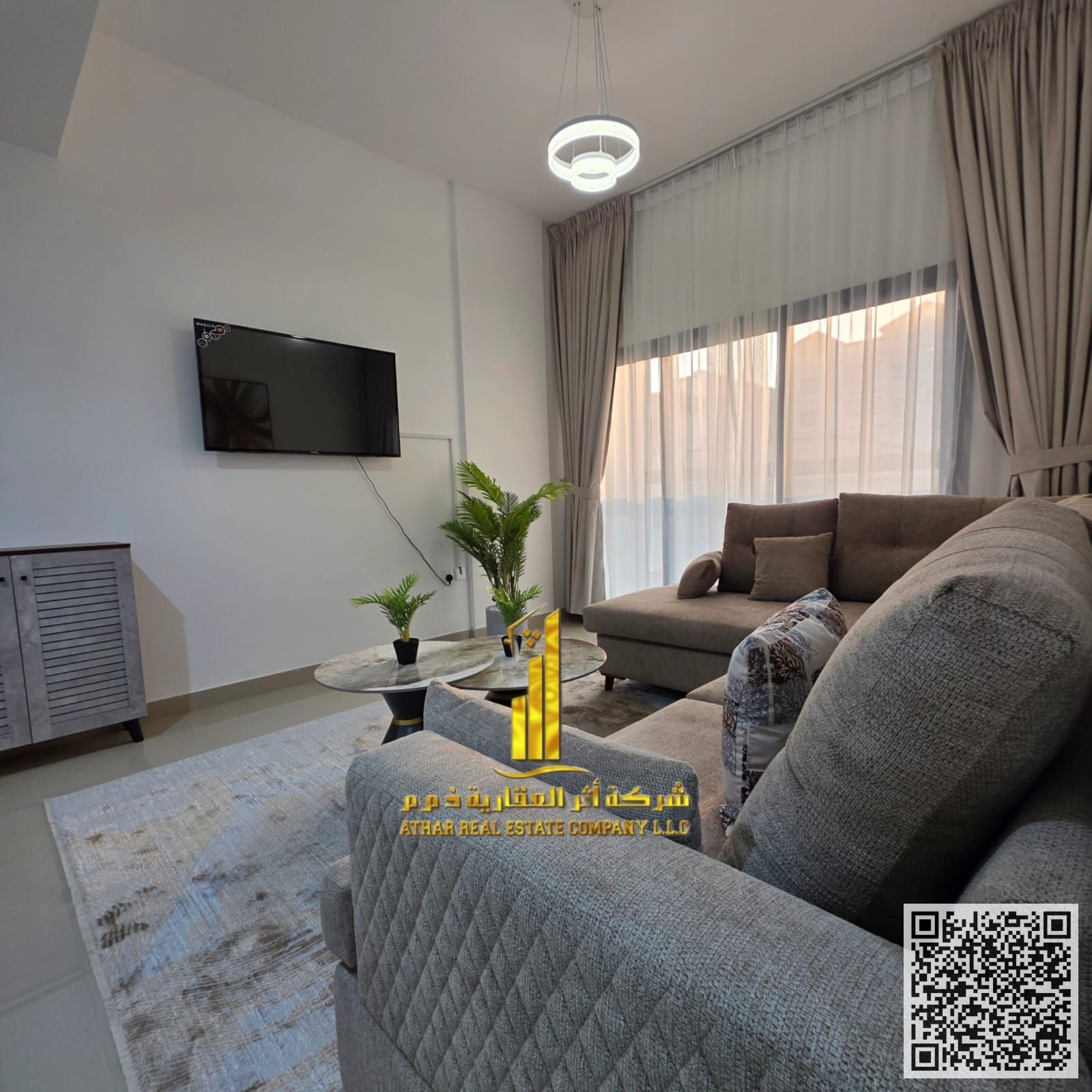 First occupancy, luxurious and elegant one-bedroom apartment, fully furnished with brand new, very high-end furniture, including all bills and interne