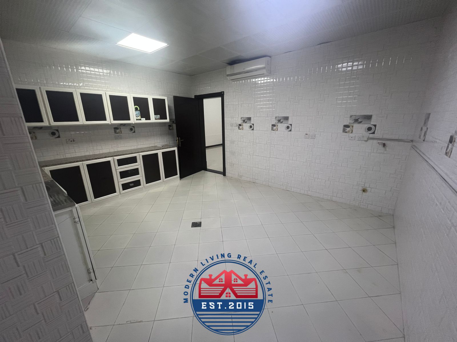 Separate entrance with private yard 4 bedrooms half villa with tawtheeq