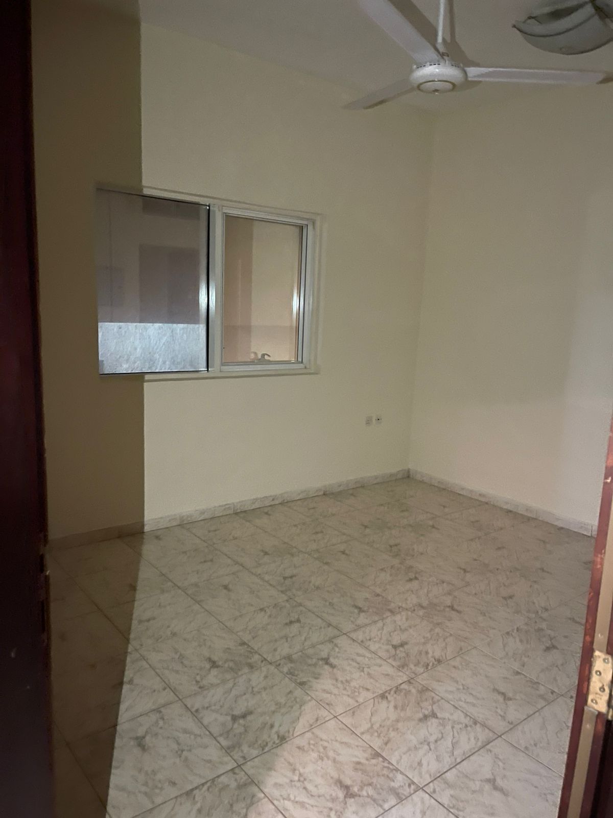 A beautiful apartment for rent in Al Naba’a, a prime location close to services and transportation, suitable for quiet and stable living.