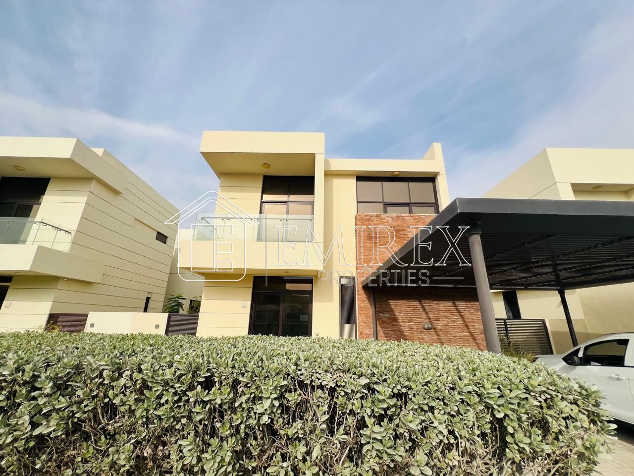 READY TO MOVE | GOLF VIEW | SINGLE ROW | 5 BD+MAID