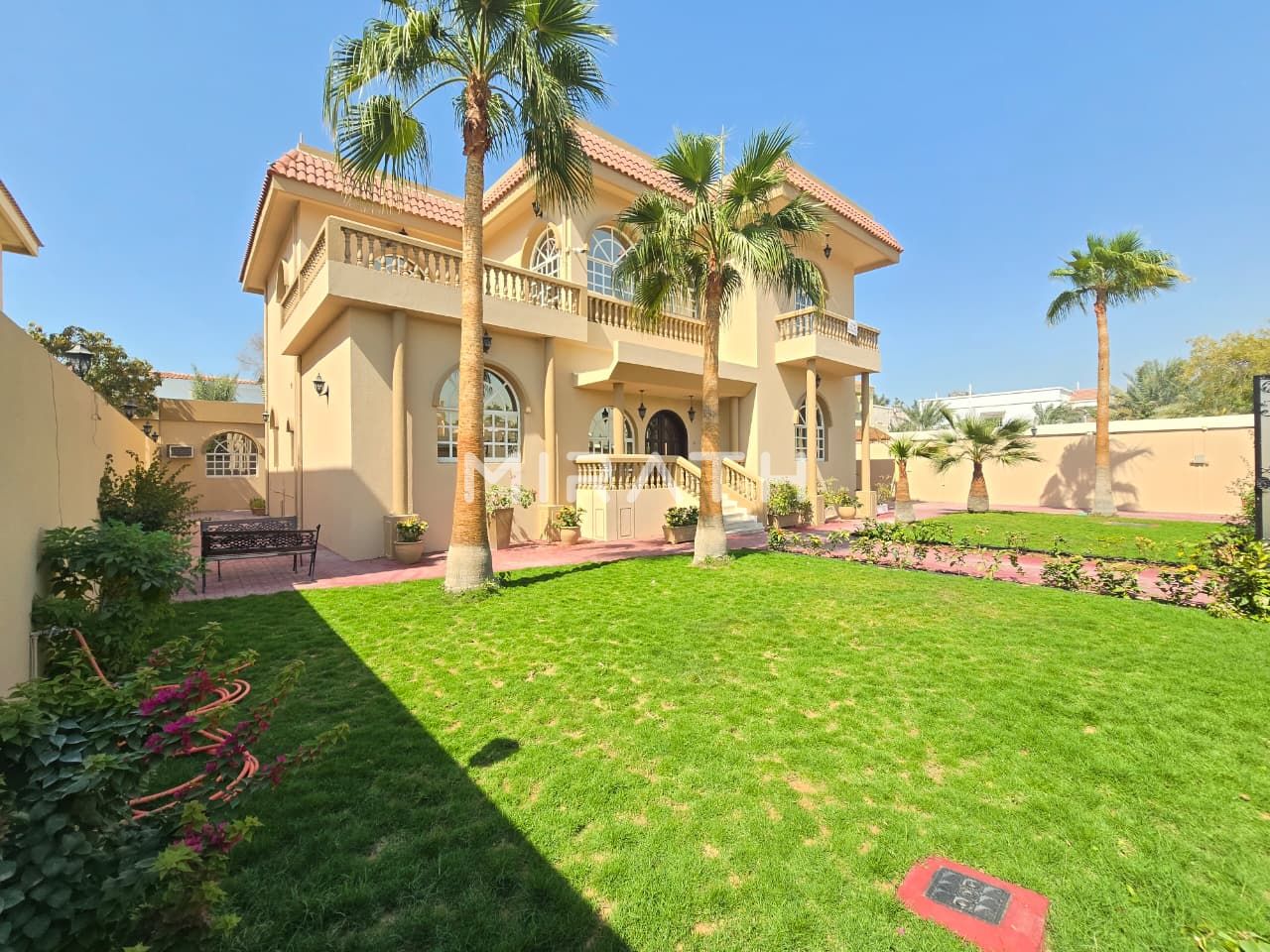 Independent Villa | Private Garden | Close to Park