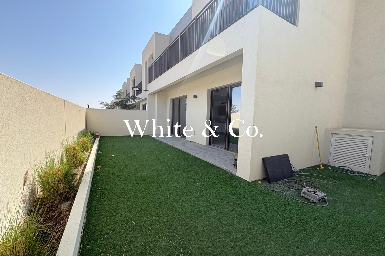 Corner Unit | Single Row | Desert View