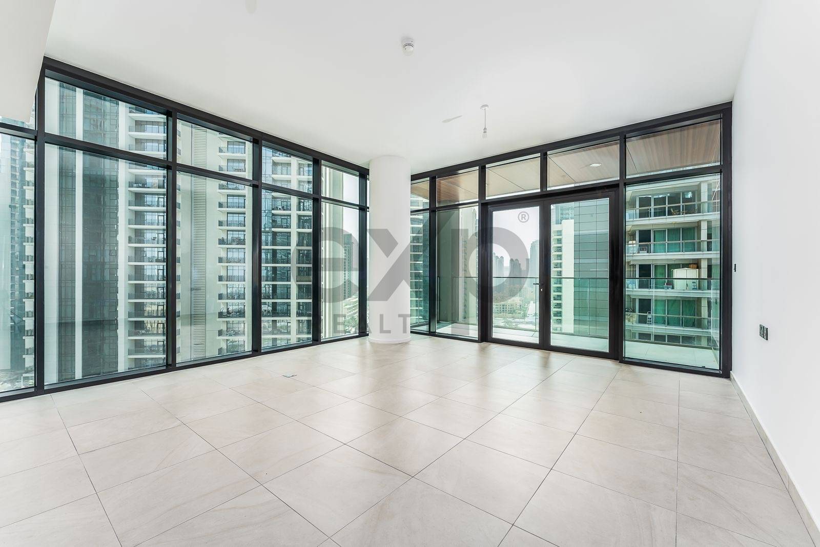 Exclusive High Floor Well Maintained Apartment