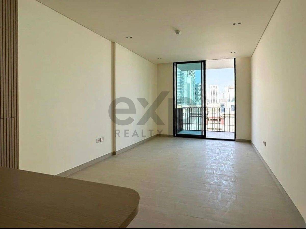 Chic 1BR | Bright & Modern | Great Amenities