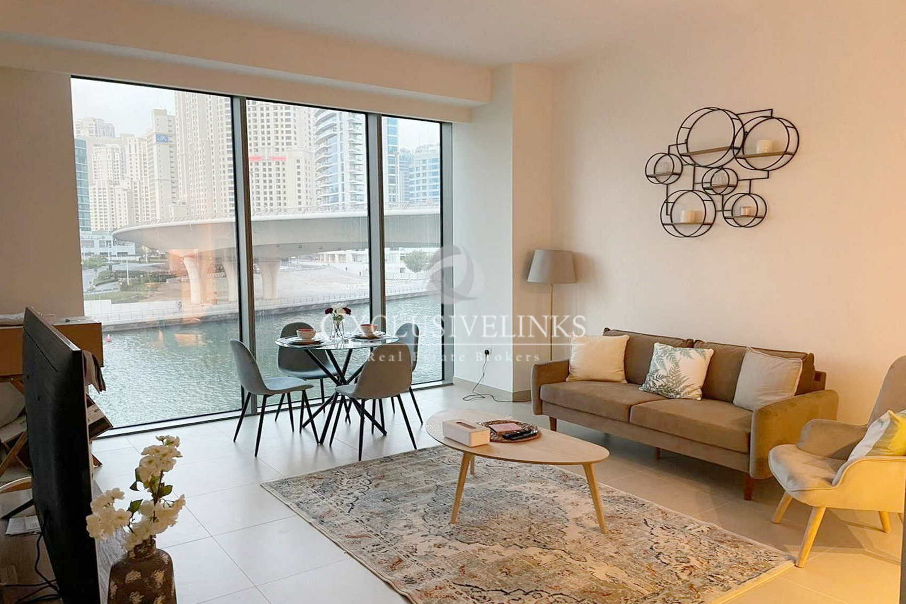 Chic Unit | Seaview | Furnished