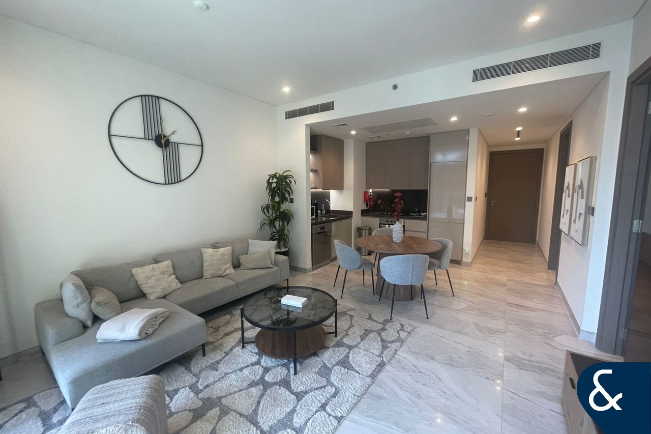 Exclusive | Canal View | Best Amenities