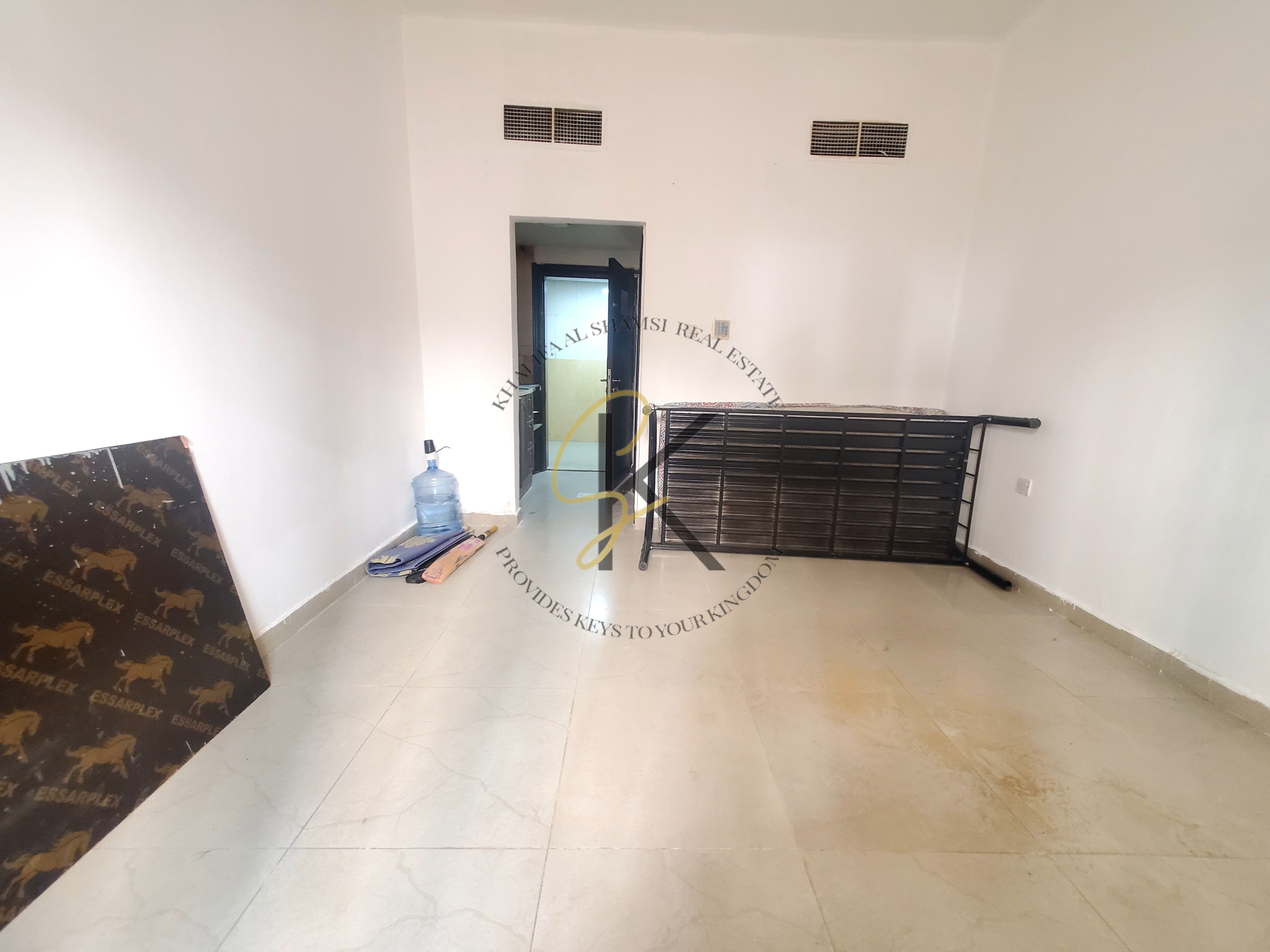 Deal Of The Day Spacious Studio With Separate Kitchen