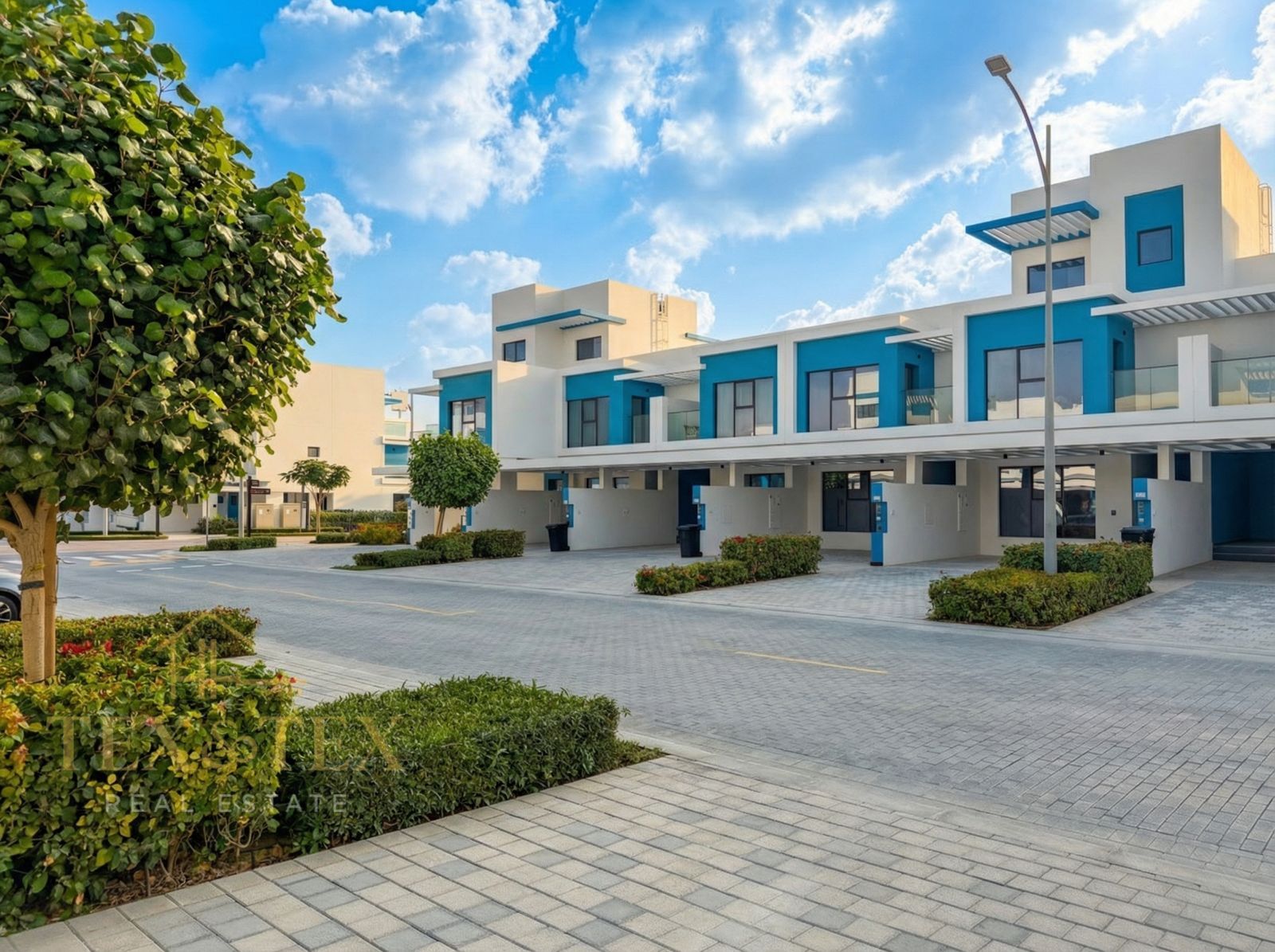 CORNER PLOT | SPACIOUS | G+2