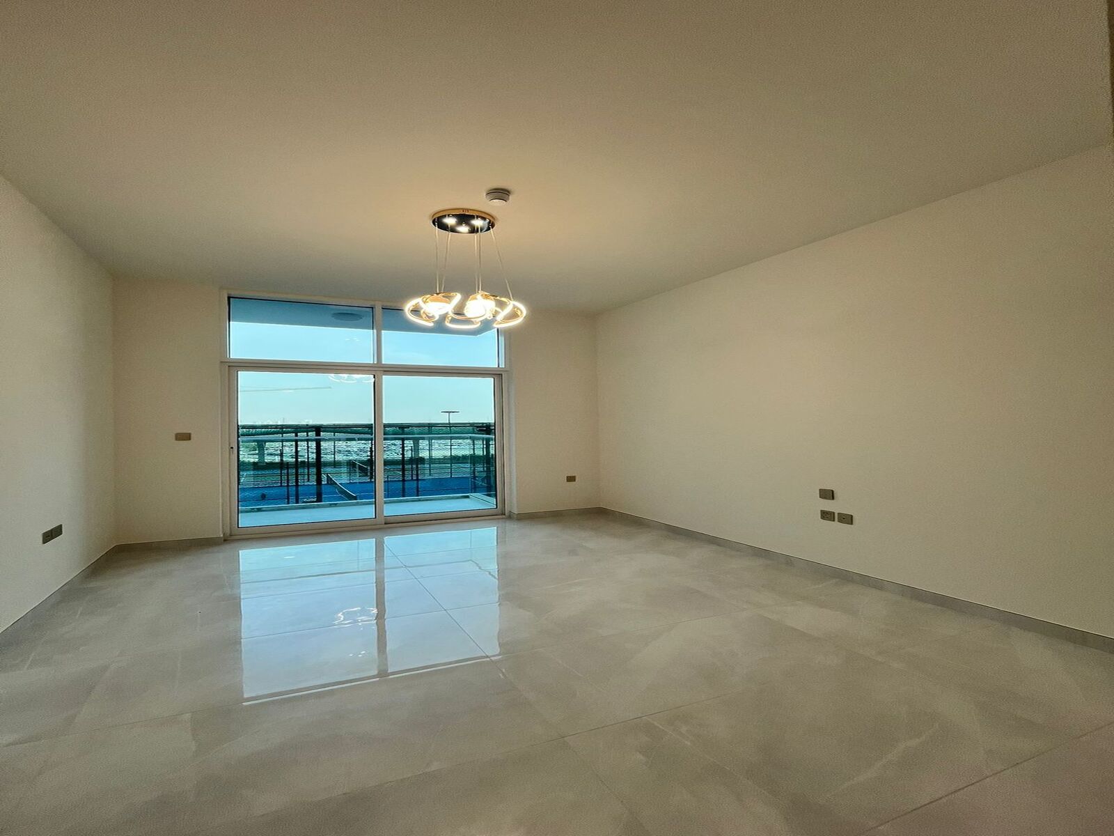 Brand new | With Appliances | Multiple Cheques