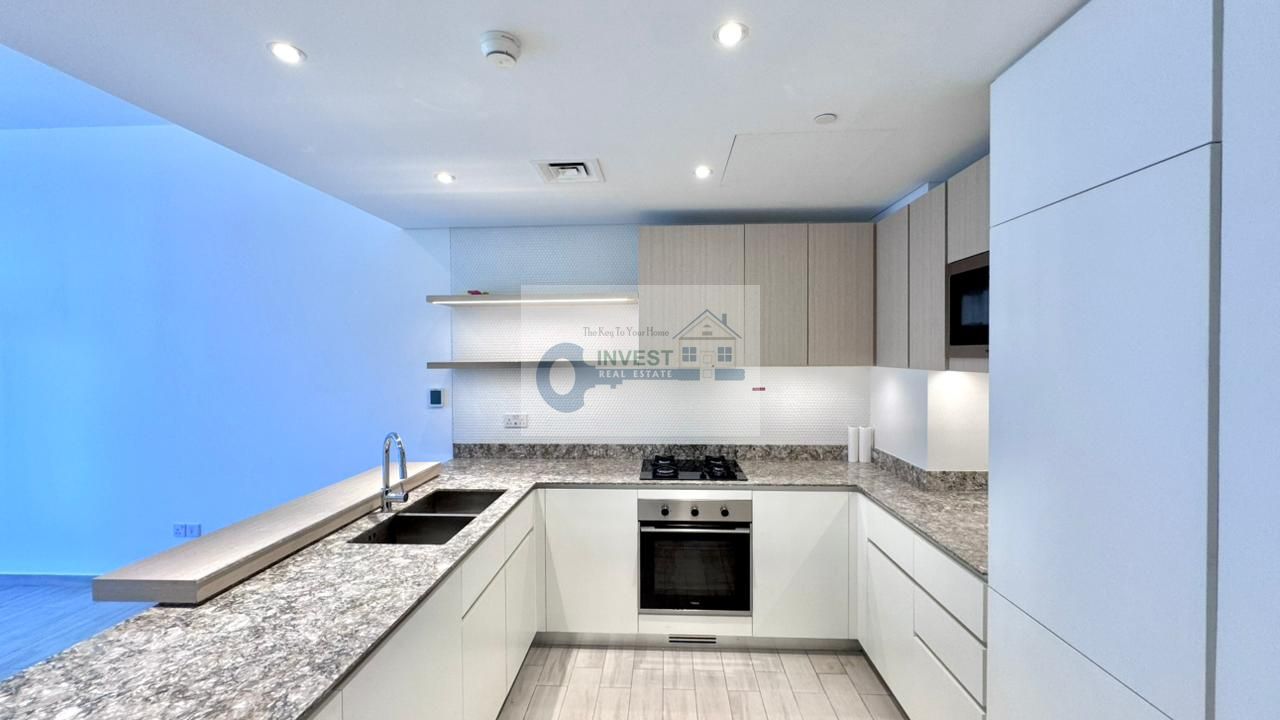 Big Terrace | Pool Access | Vacant In March