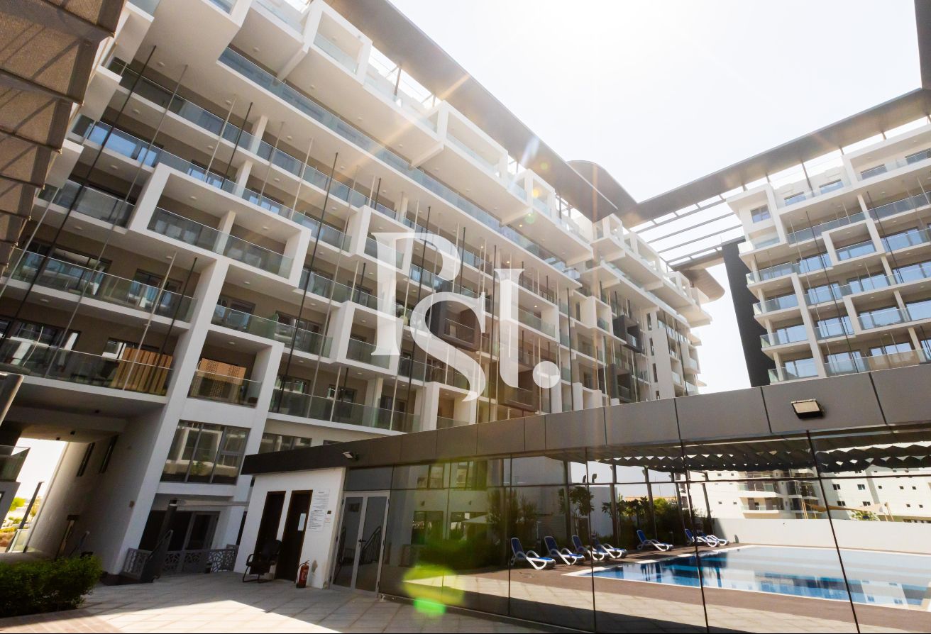 Vacant | End Unit | 4 Masters Bedroom | Furnished
