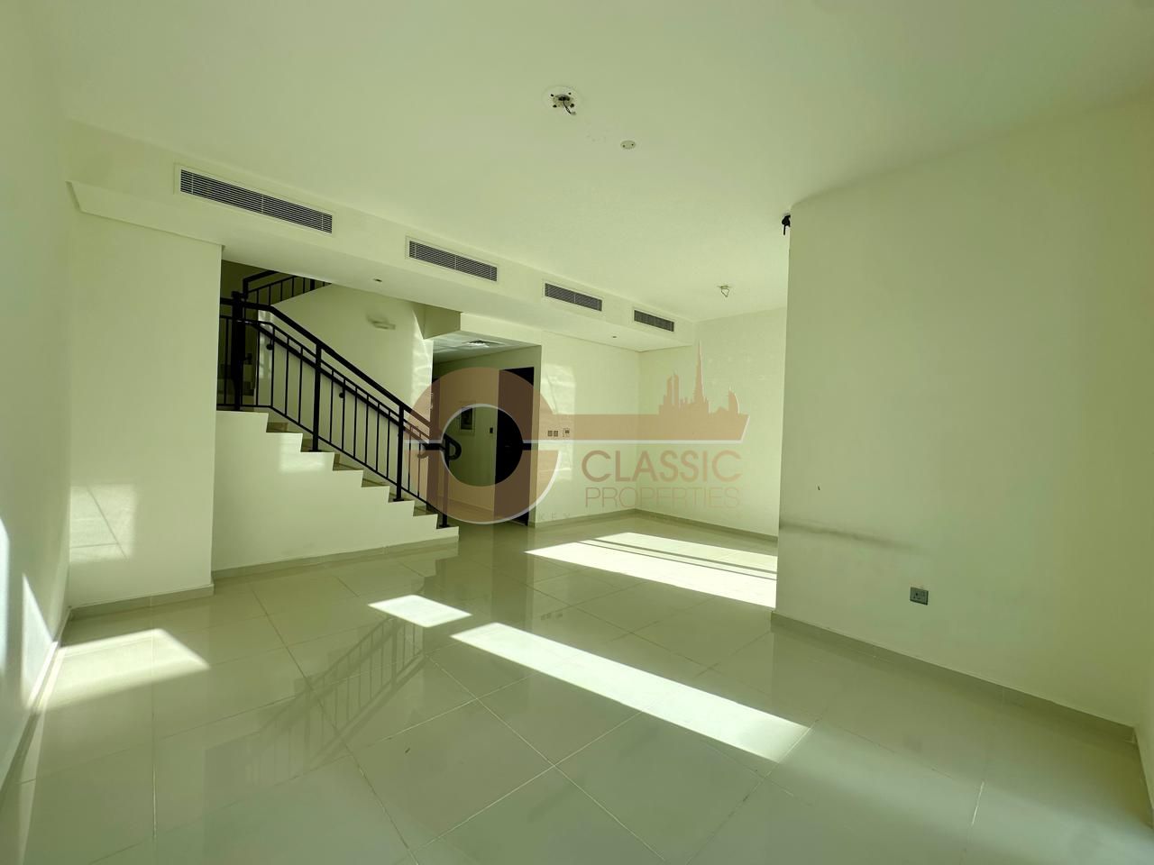 Modern 3BR Townhouse | Closed Kitchen and Terrace