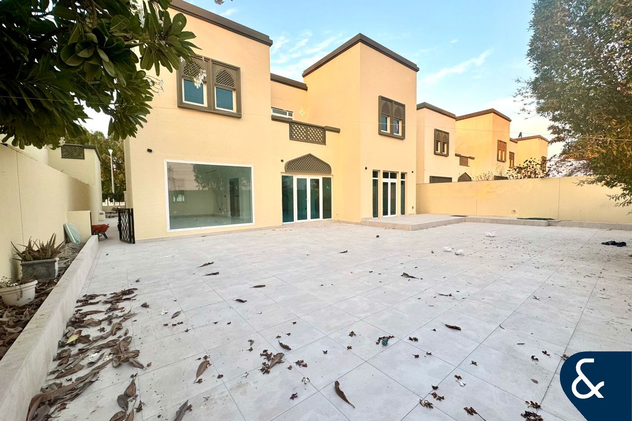 Upgraded | 3 Beds | Unfurnished | Extended