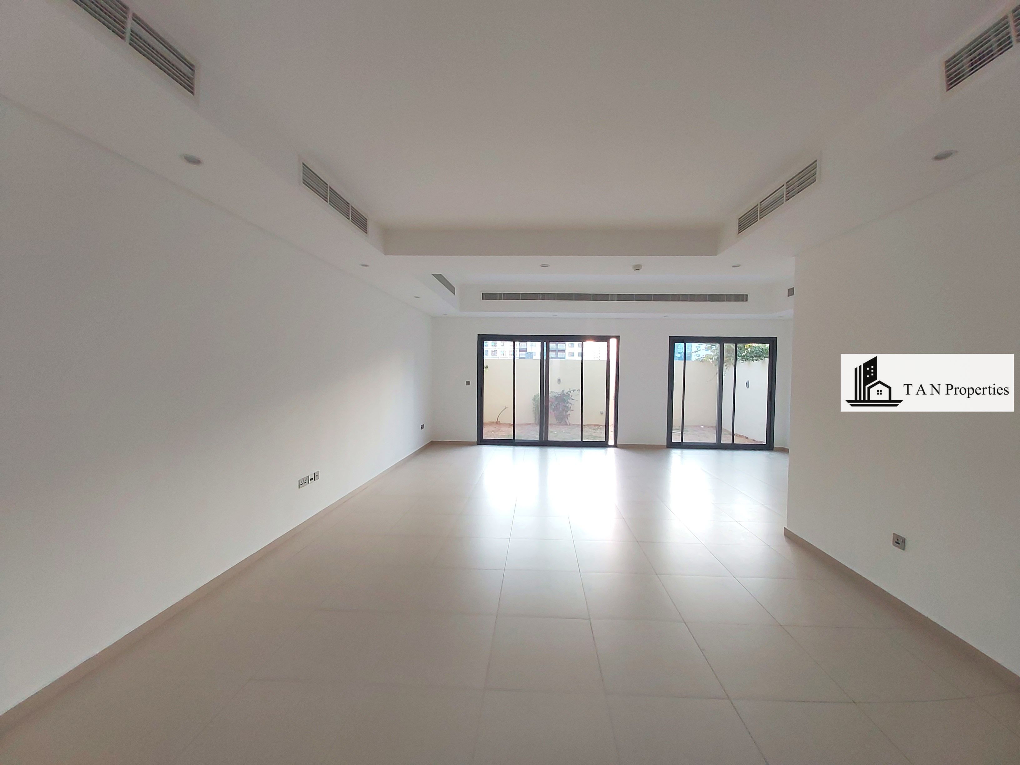 MODREN FINISHING | NEAR MALL / SCHOOLS | VACANT