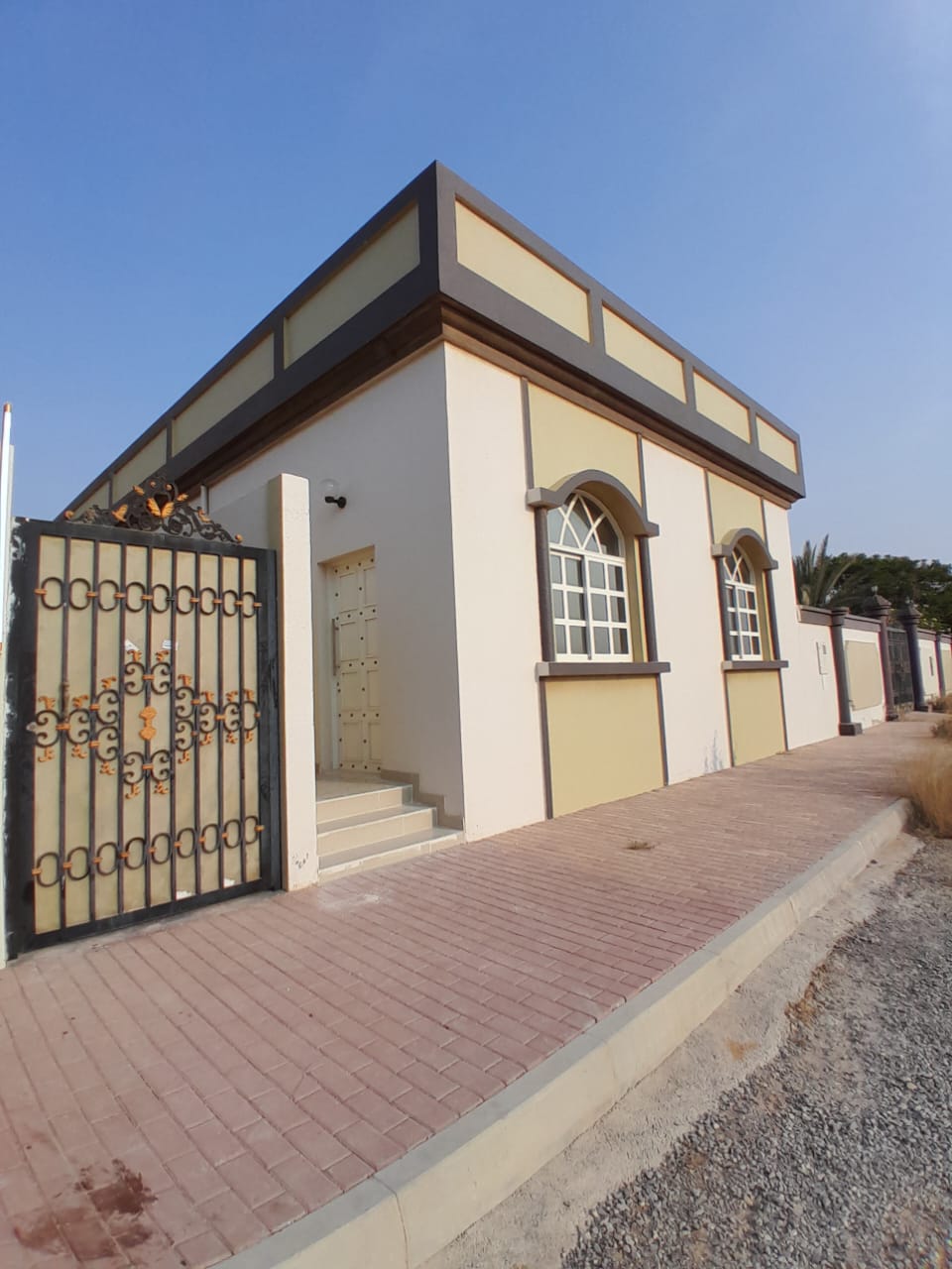 2BHK UNFURNISHED With MAIDS ROOM (3BHK) - FOR FAMILY