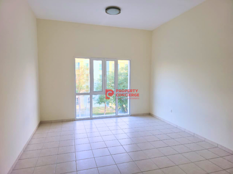 Hot Deal Large Studio Next to Metro Ready to Move