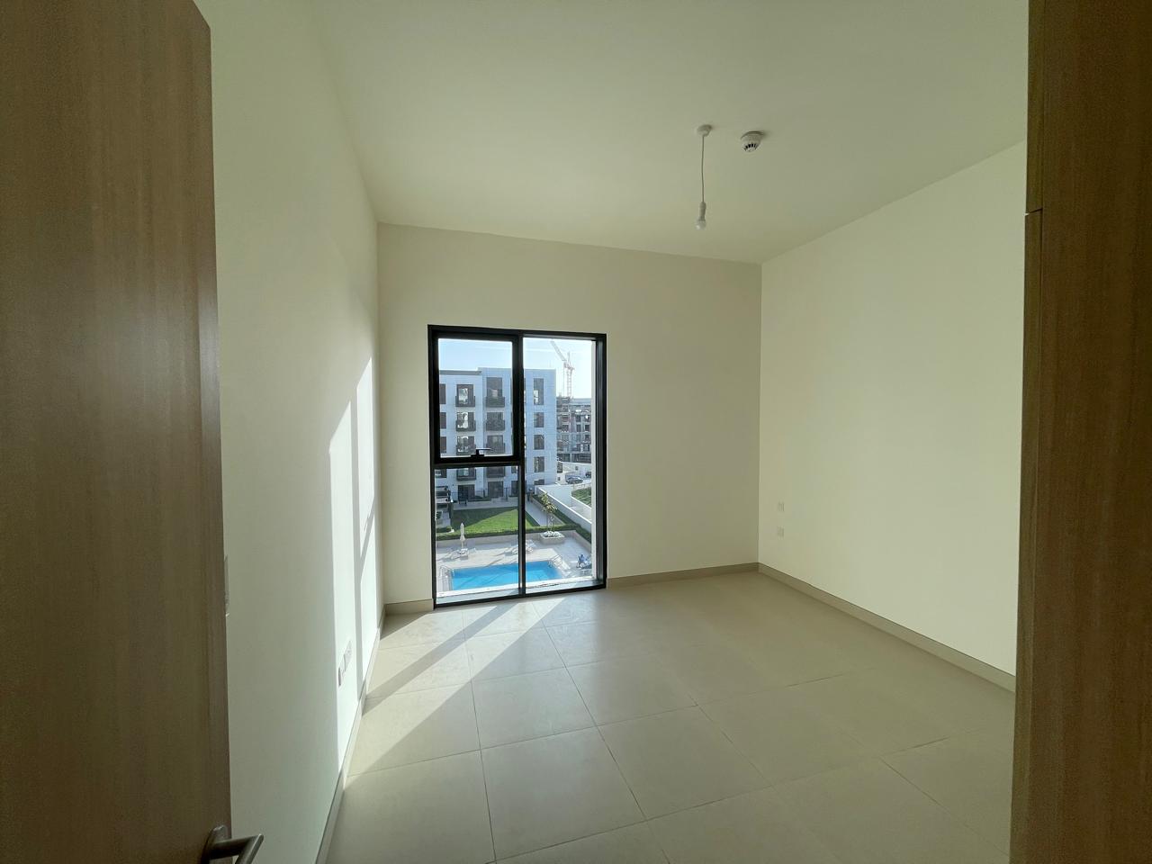 Free parking + gym & pool, panoramic open view with balcony, very prime location.