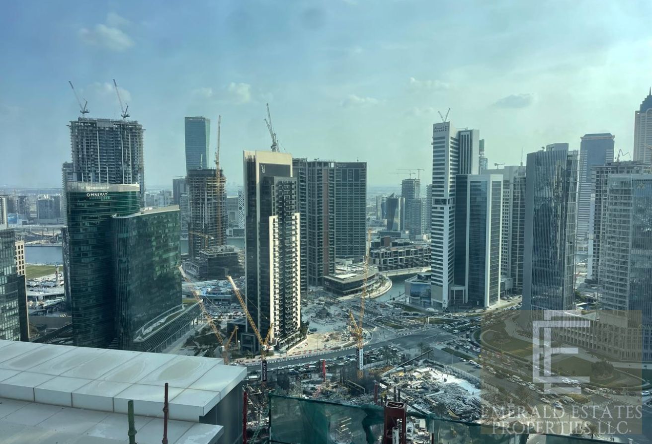 SPACIOUS 2 BR + MAID | VACANT | HIGH FLOOR