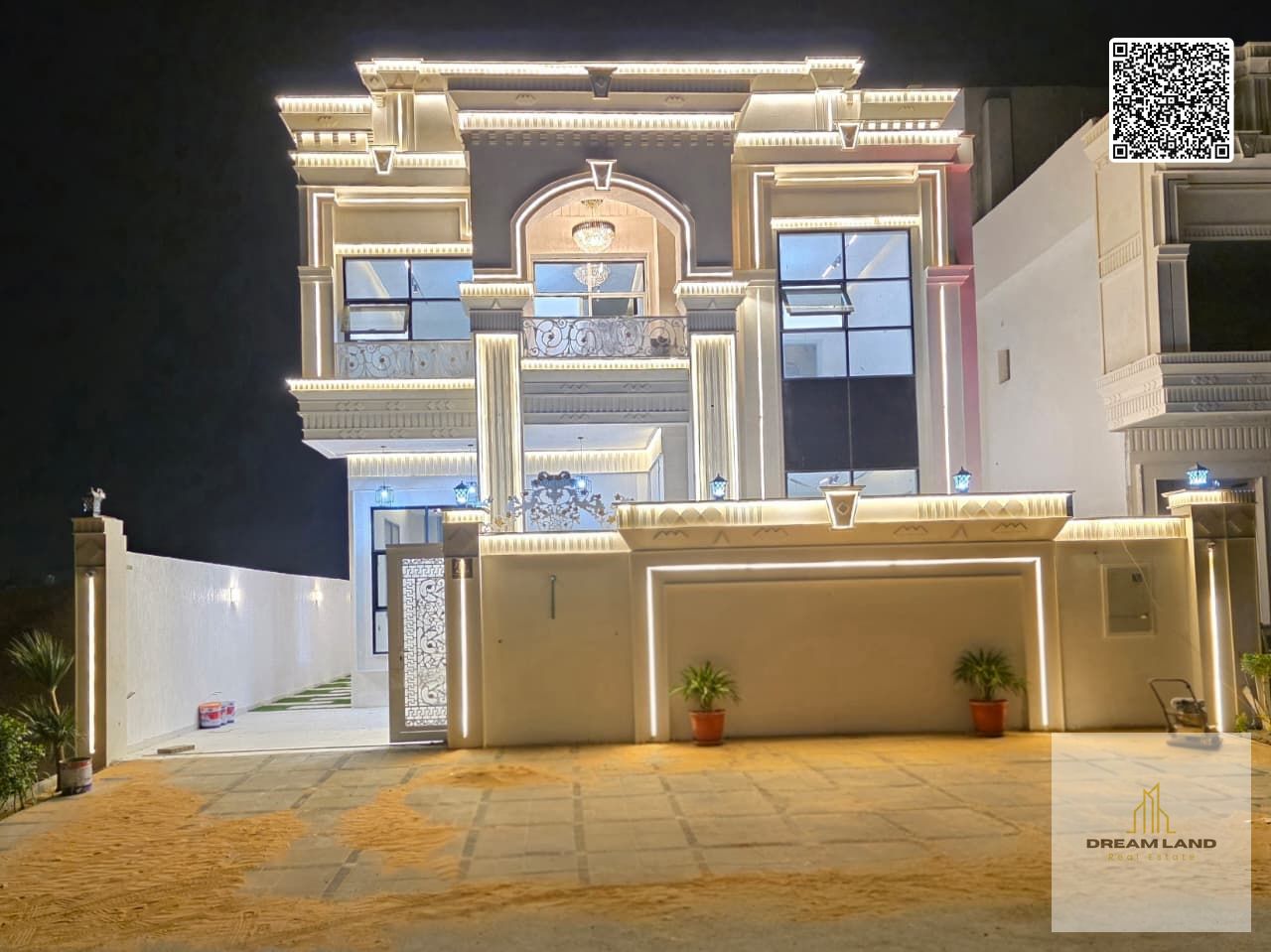 A luxurious miniature palace in the heart of Heliopolis, opposite the mall, including registration fees, super deluxe finishing.