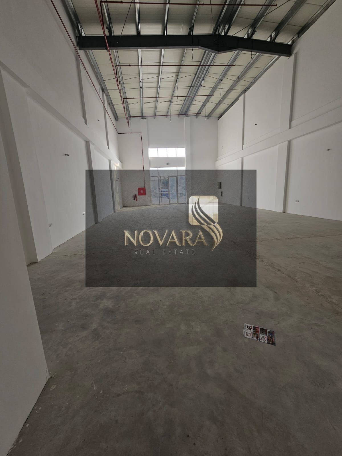 Showroom for rent in Al Jurf Industrial Area 3 - Ajman, 2,300 sq ft on the main street with 35 kW electricity