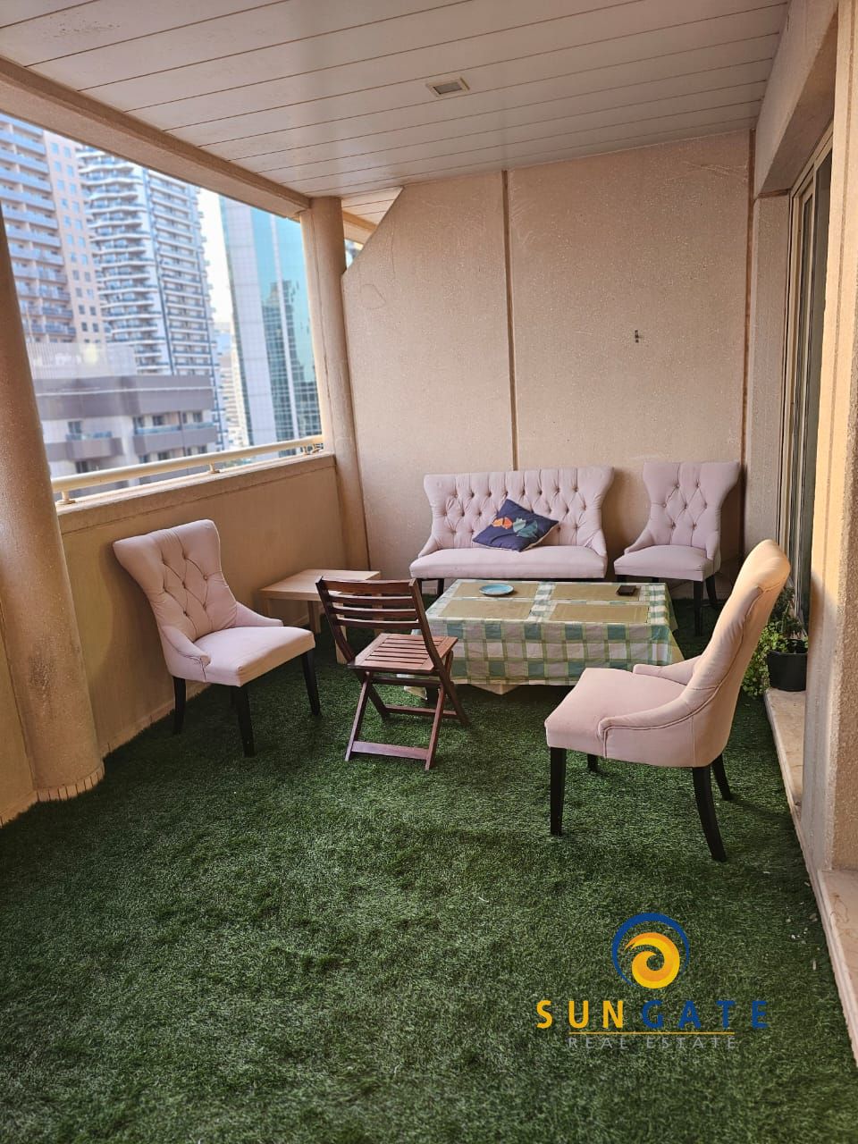 Community View, Fully furnished, Prime location