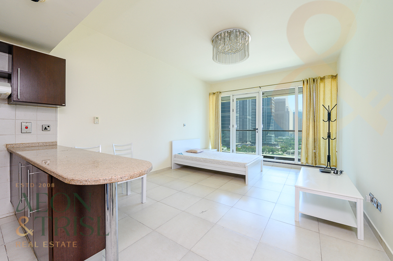 community Living l Prime Location l Balcony View