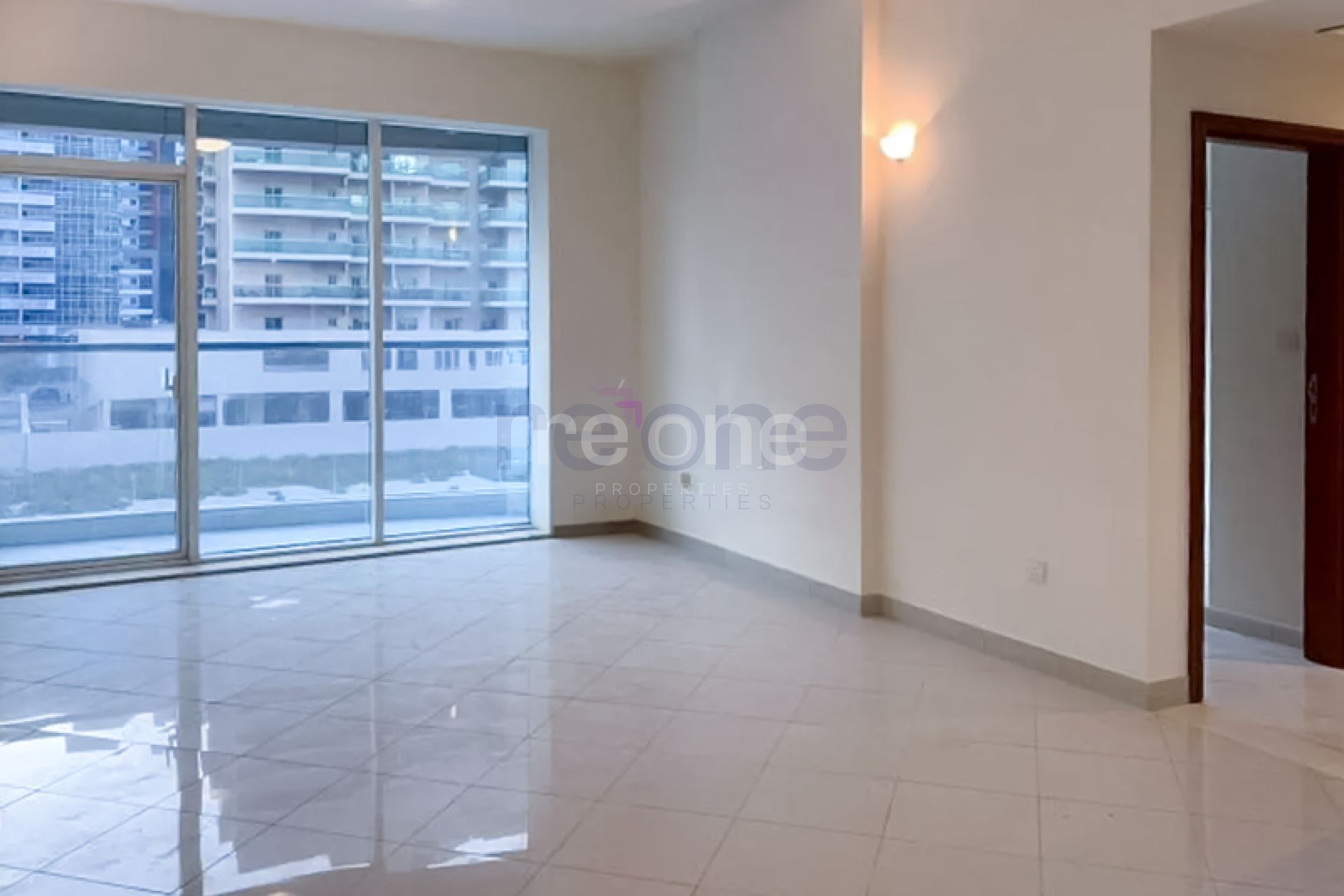 1 BR | Unique Layout | Extra Built-in Storage