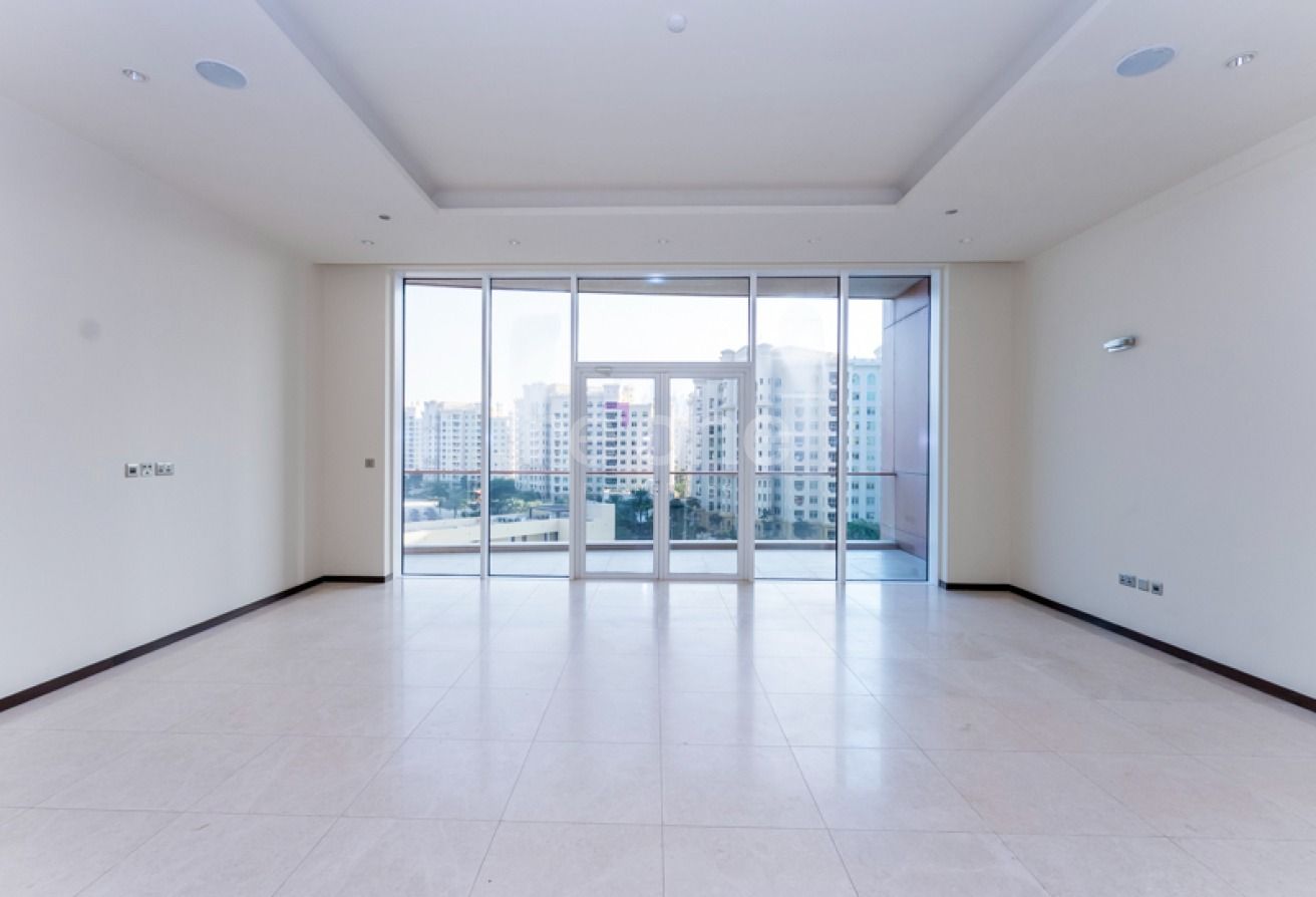 Panoramic Sea & Skyline Views | Ready to Move