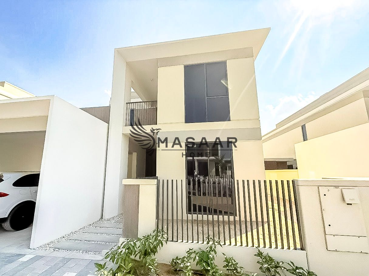 Huge Plot | Upgraded | VacantSoon | Closed Kitchen