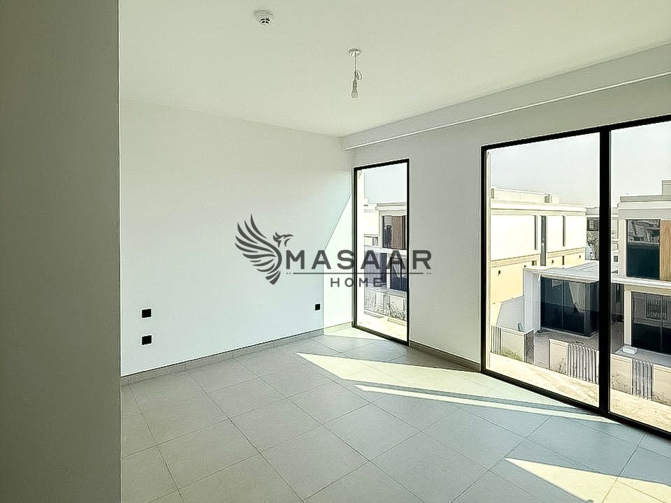 Vacant | Upgraded | Huge Plot | Prime Location