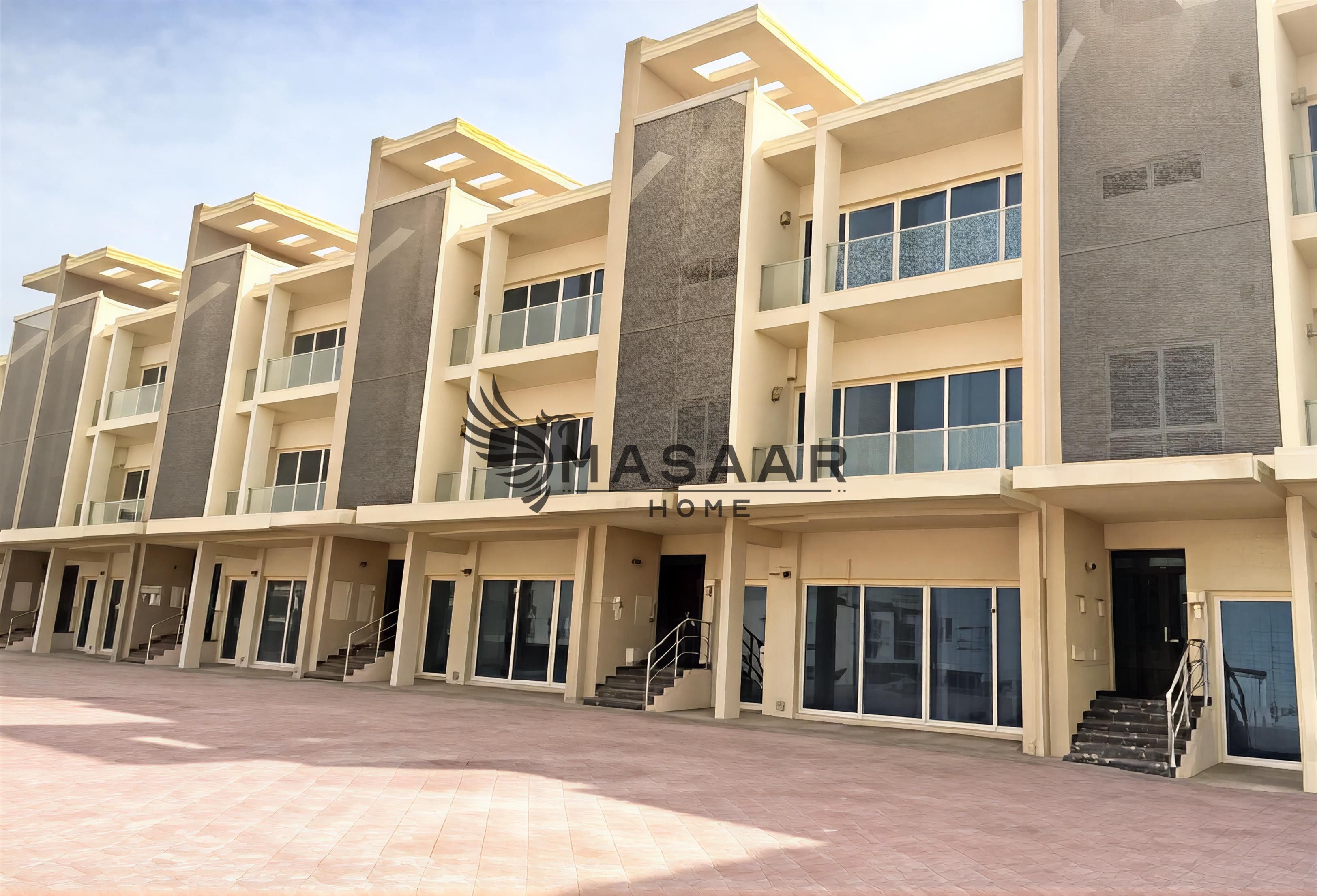 Townhouse with Retail Shop | Spacious Layout |