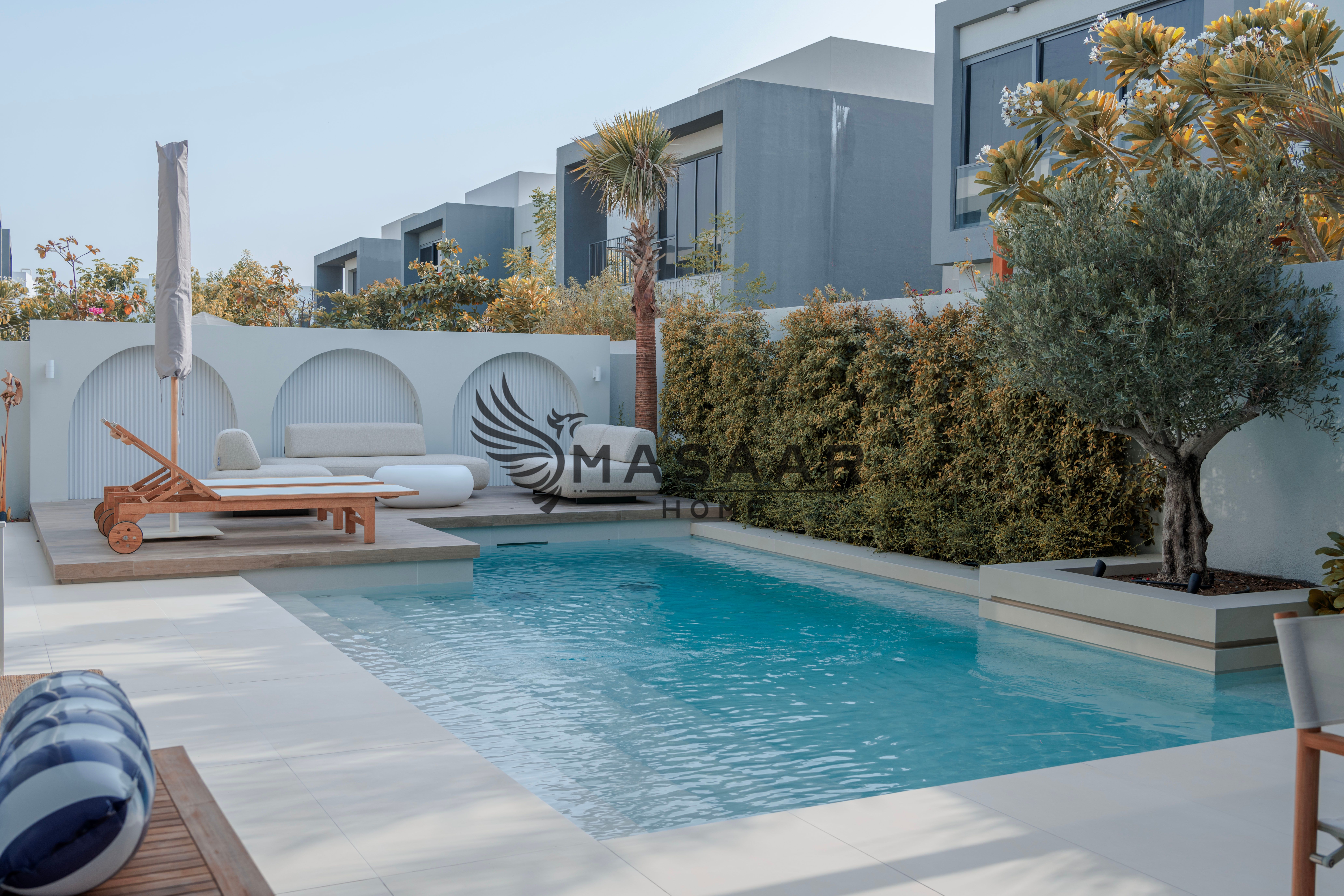 Single Row | Upgraded | Private Pool