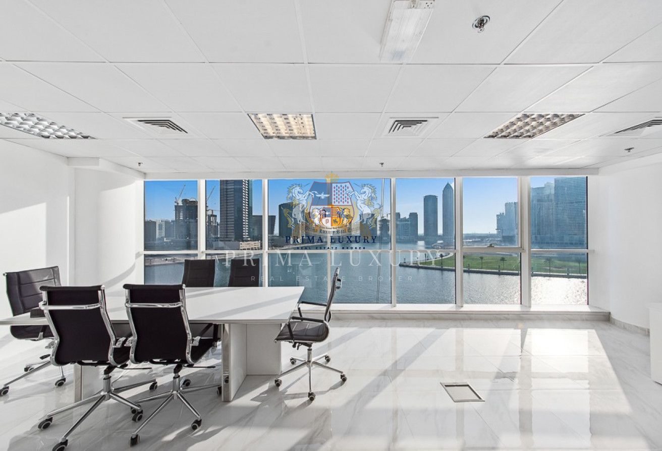 Prime Location | Lake View | Bright Fitted Office