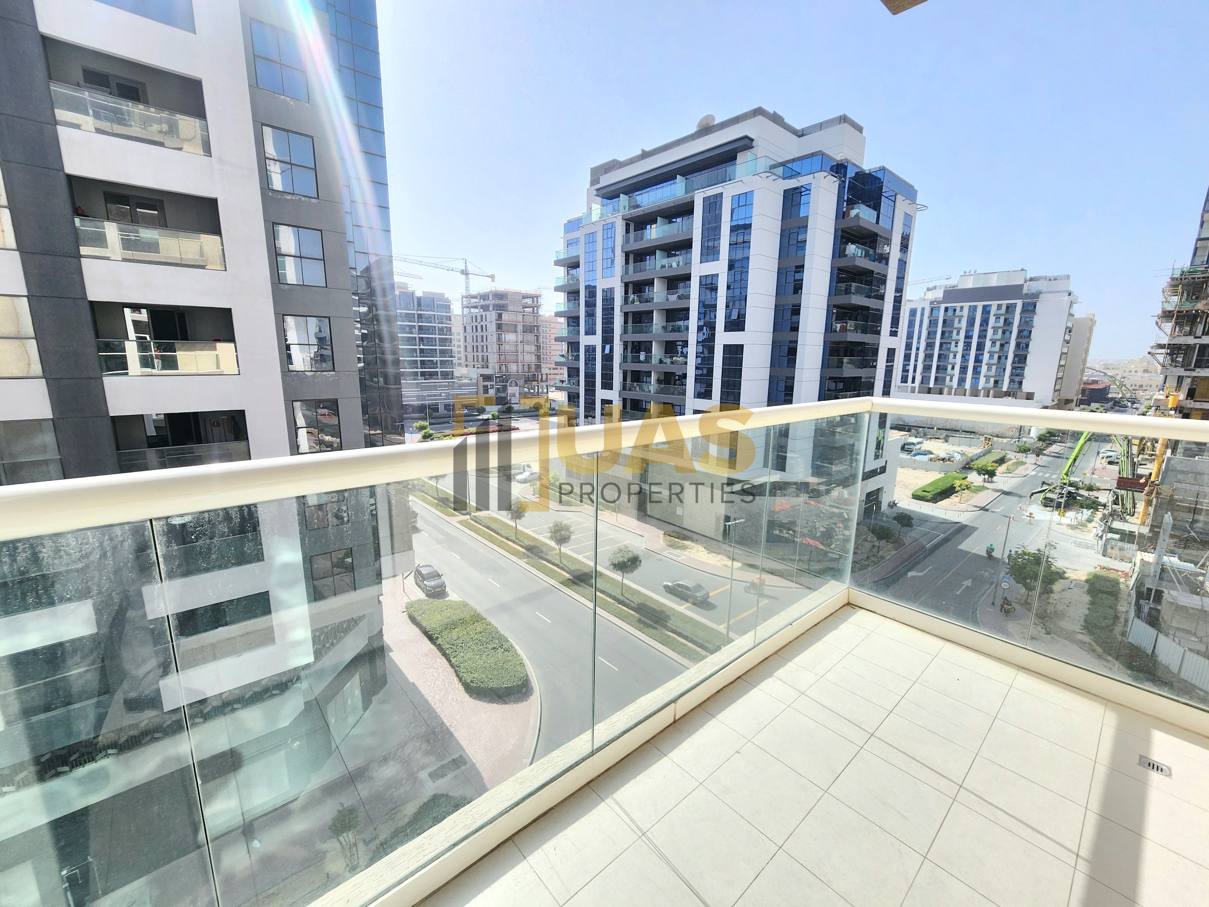 Lavish 2bhk with kitchen appliances with parking free near to Metro station